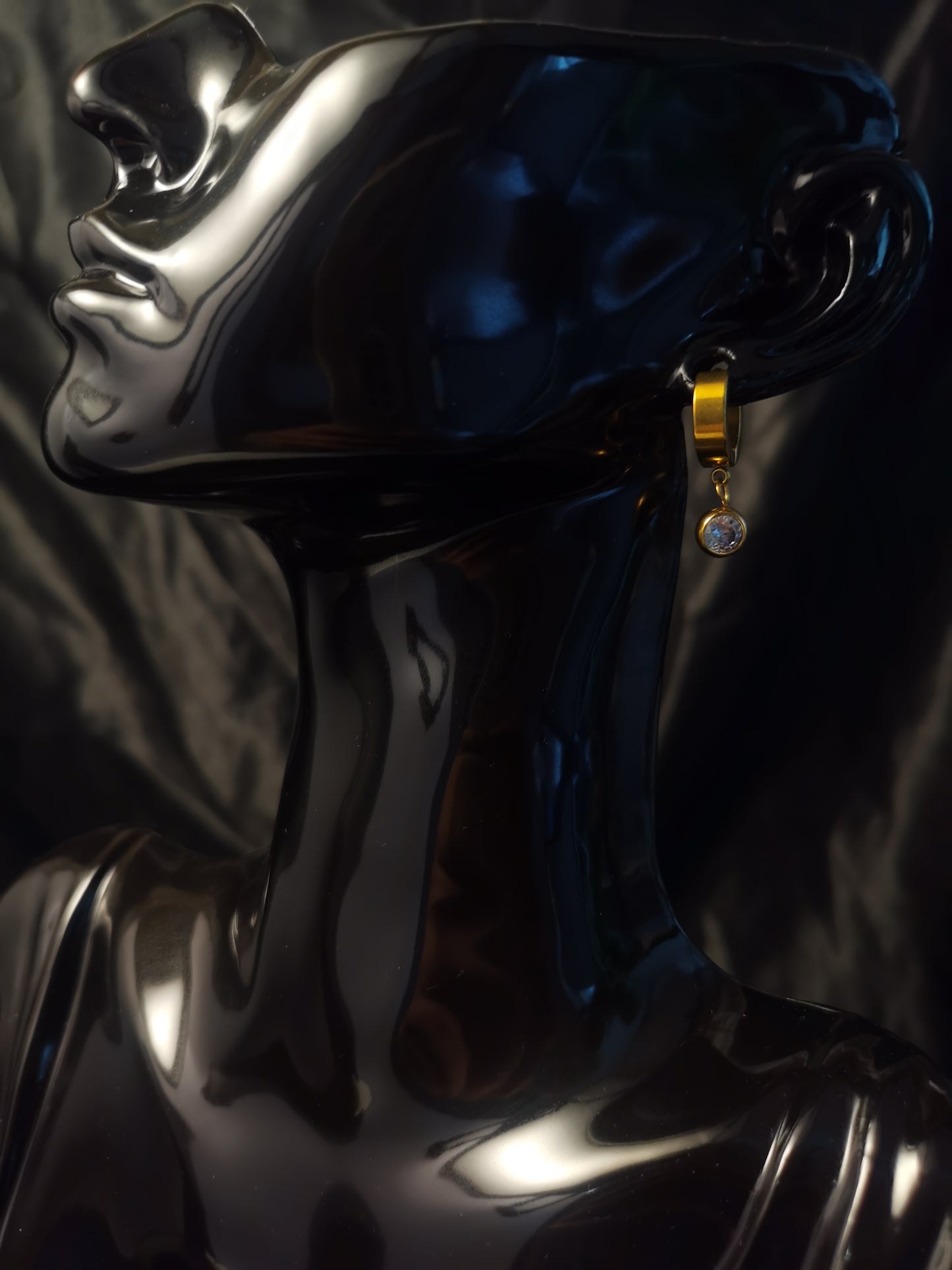 Huggie Zircon Earrings 18k gold-plated Titanium Steel GMJE29