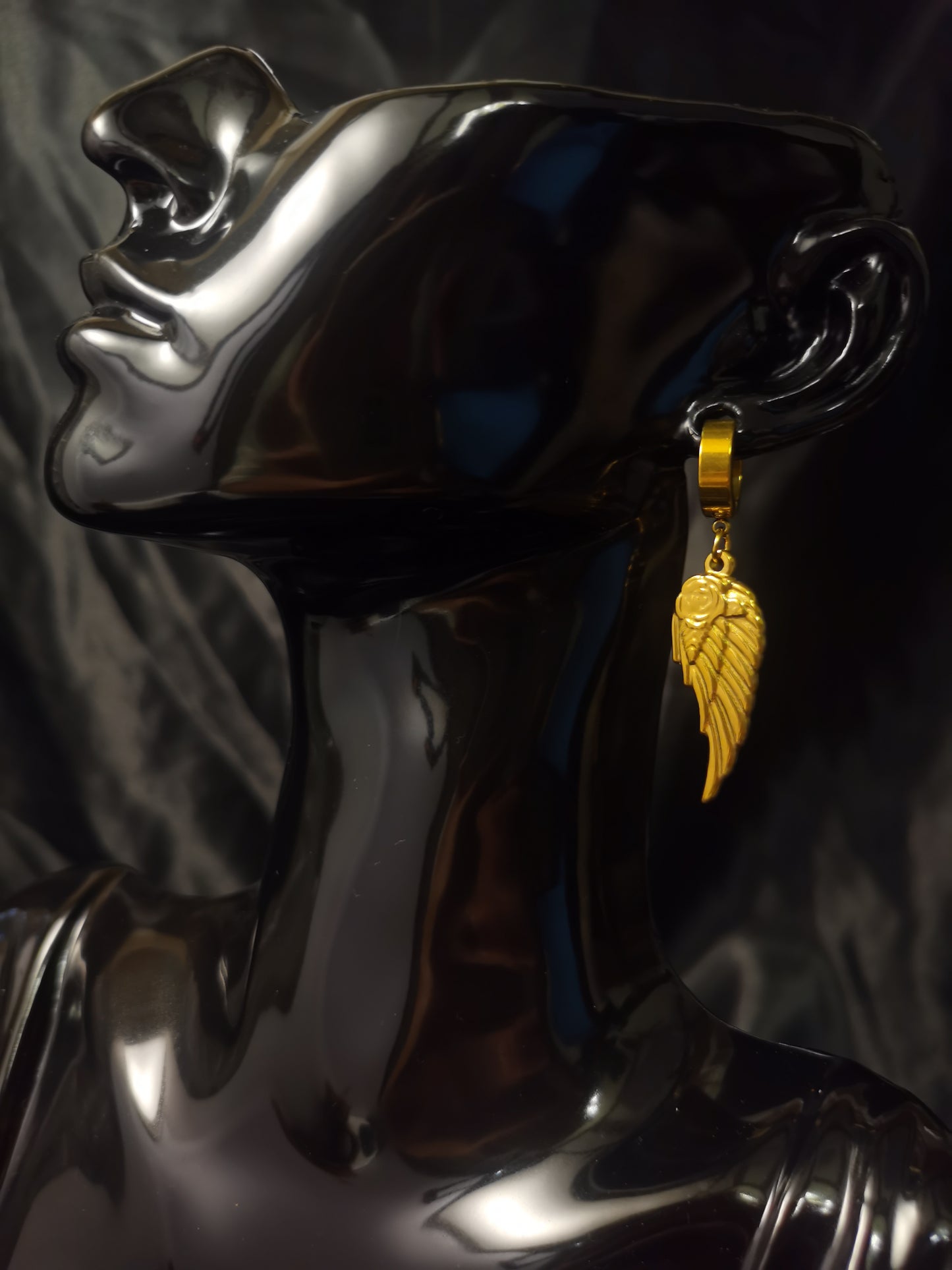 Huggie Angel Wings Earrings 18k gold-plated Titanium Steel GMJE40