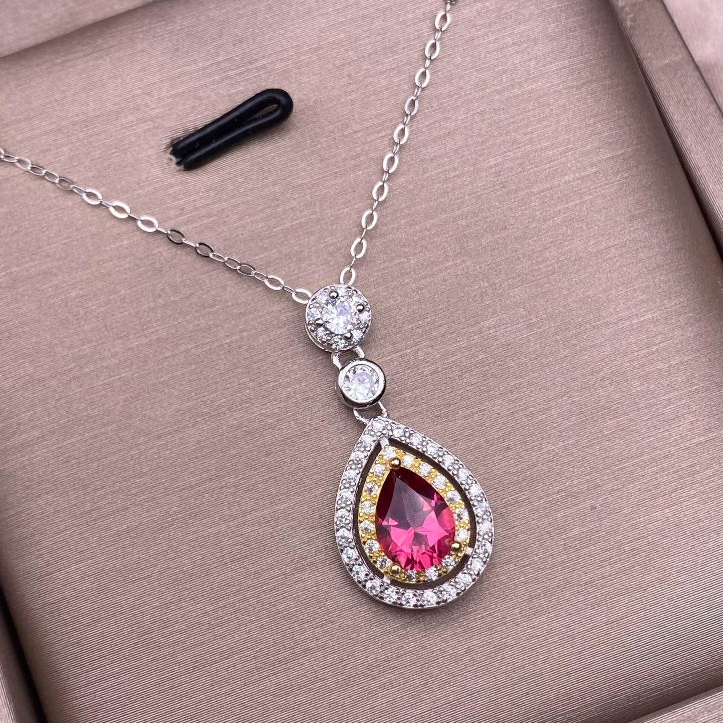 Peridot, topaz, opal, amethyst, pink topaz S925 silver inlaid retro silver cross pendant, aged, personalized and fashionable OL necklace, dazzling and uncluttered trendy Jewelry 2005