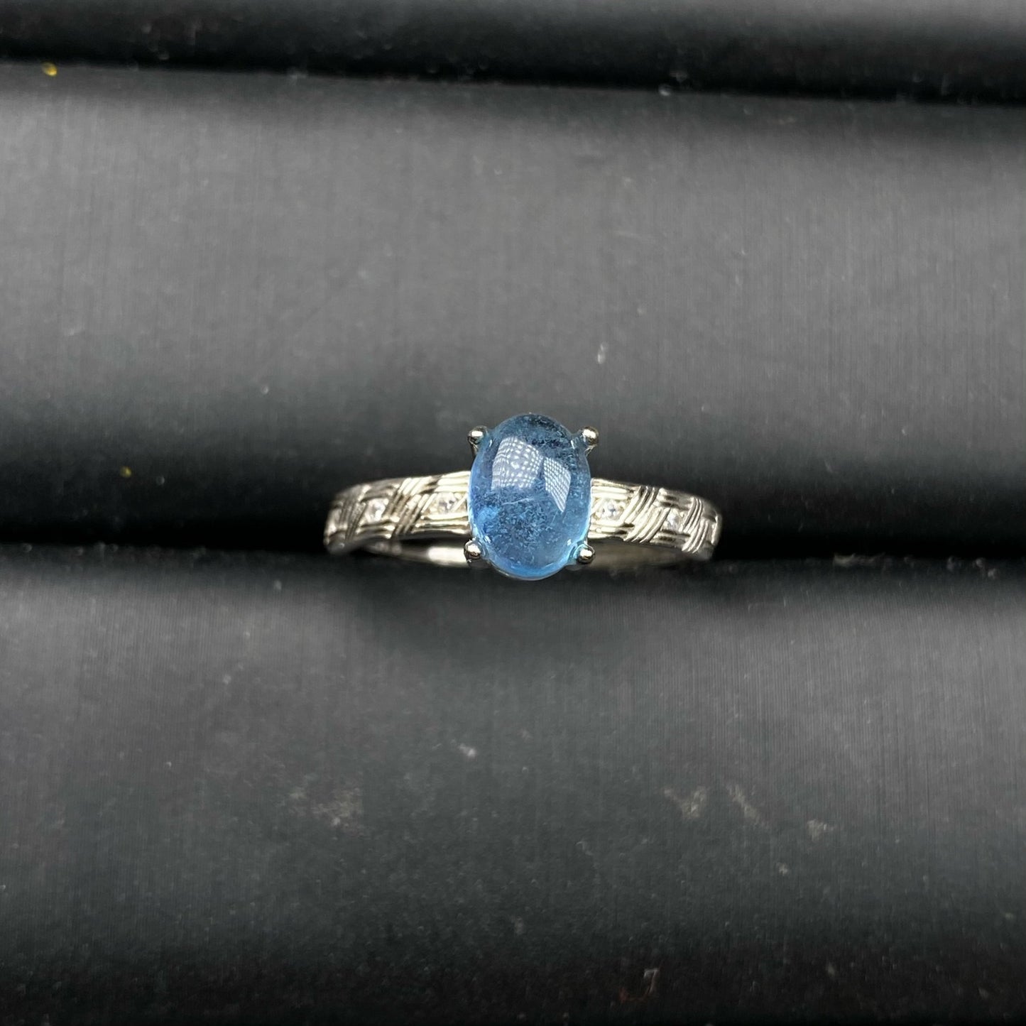 Aquamarine ring s925, silver inlaid retro snake ring, exquisite, full of diamonds, fresh and delicate women's jewelry, simple colored gemstone