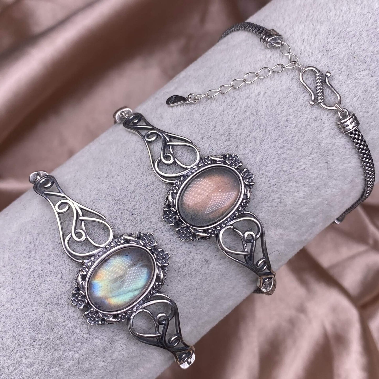 Garnet Blue Moonlight Grey Moonlight Amethyst Purple Dragon  Crystal Ghost Stone  bangle S925, silver inlaid with retro silver, personalized commuting, aged and fashionable women's colored gemstone crystal jewelry