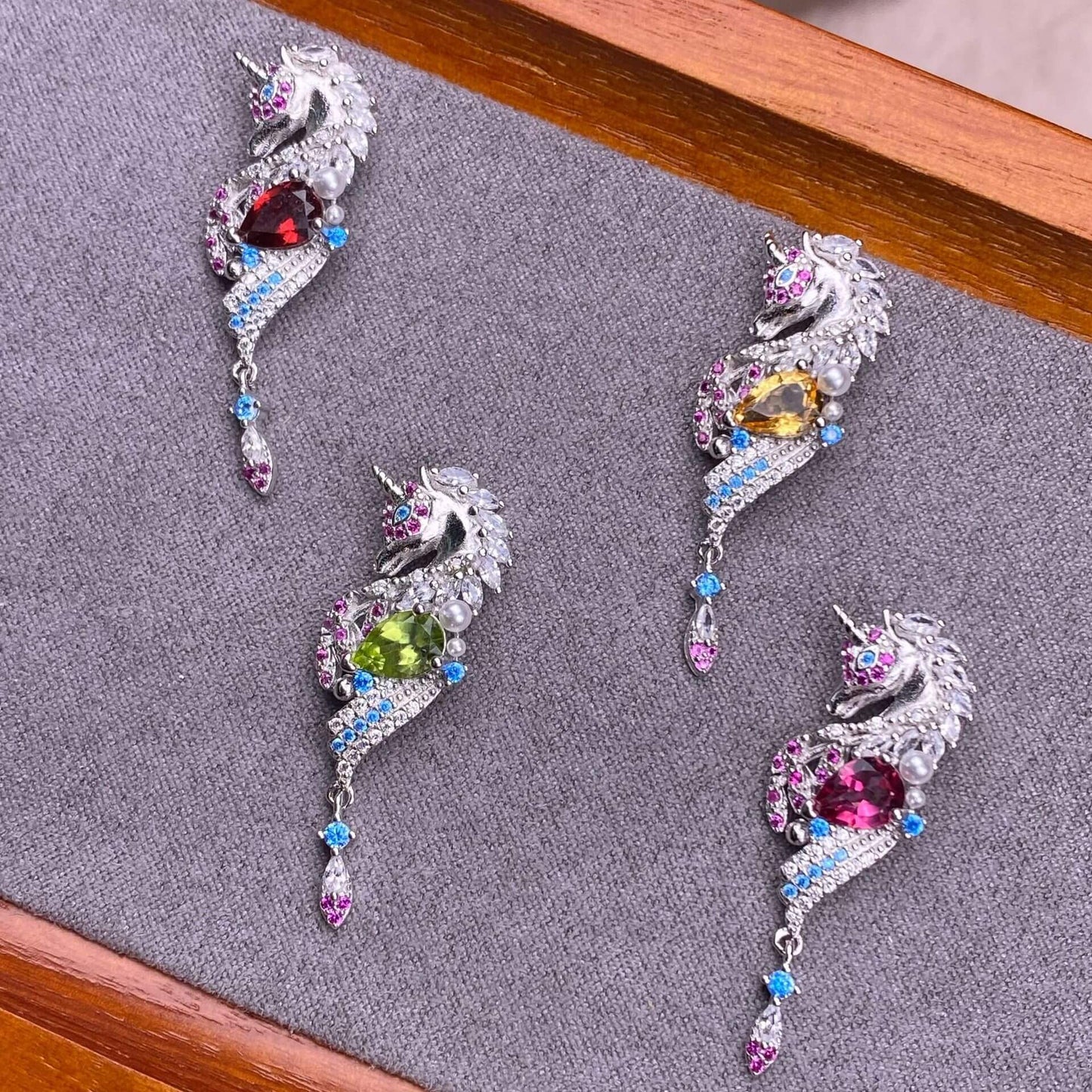 Black Opal Peridot garnet citrine pink topaz S925 silver studded with diamonds, exquisite and dazzling unicorn women's necklace pendant, collarbone chain pendant trendy Jewelry 2005 GMSP4