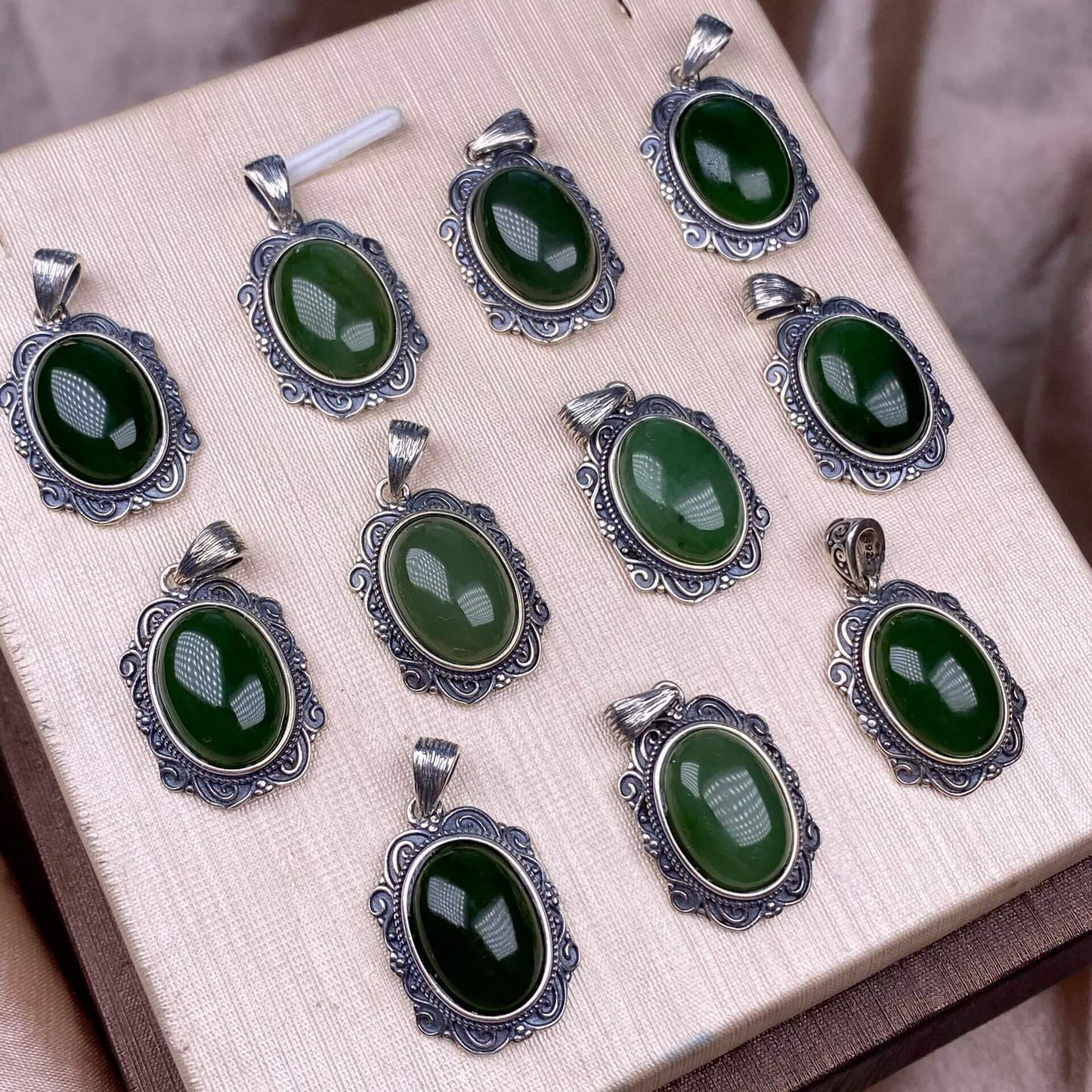 Amethyst, golden stone, purple dragon crystal, Nanhong, Hetian jade S925 silver inlaid retro silver cross pendant, aged, personalized and fashionable OL necklace, dazzling and uncluttered trendy Jewelry 2005