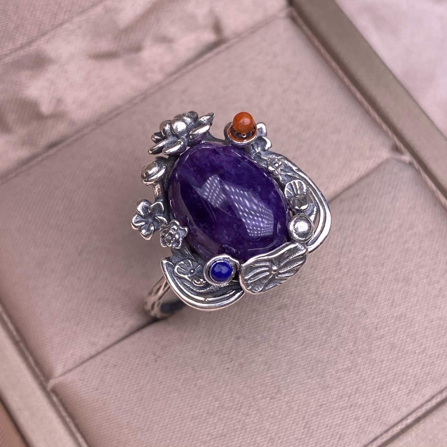 Aquamarine Lapis lazuli, raw blood amber, amethyst, golden sun, purple dragon crystal ring s925, silver inlaid with retro silver, exquisite Nepalese aged women's jewelry, European and American cross-border ring