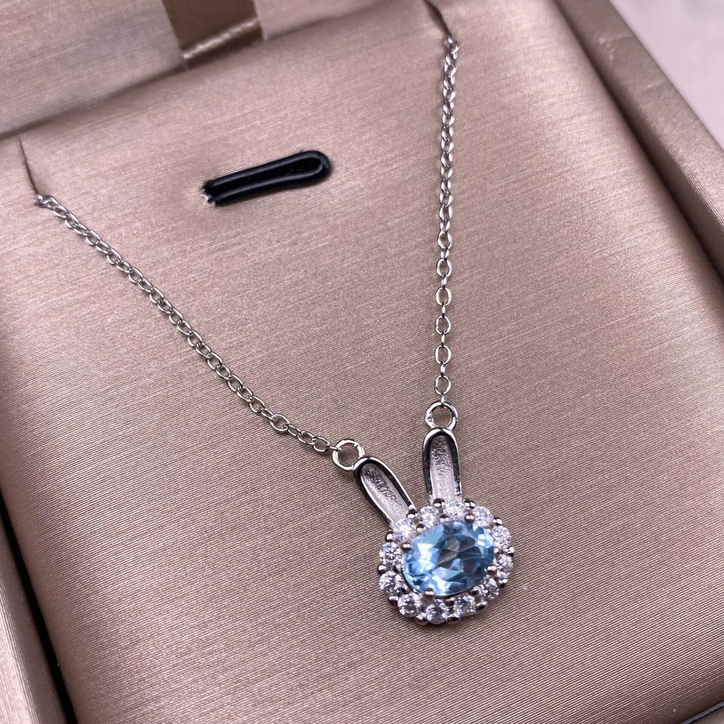 Purple-toothed black, garnet, old wax, topazS925 necklace, silver inlaid with full diamonds,s925 collarbone chain, silver-encrusted little rabbit children pendant, garnet quality, pure water flawless