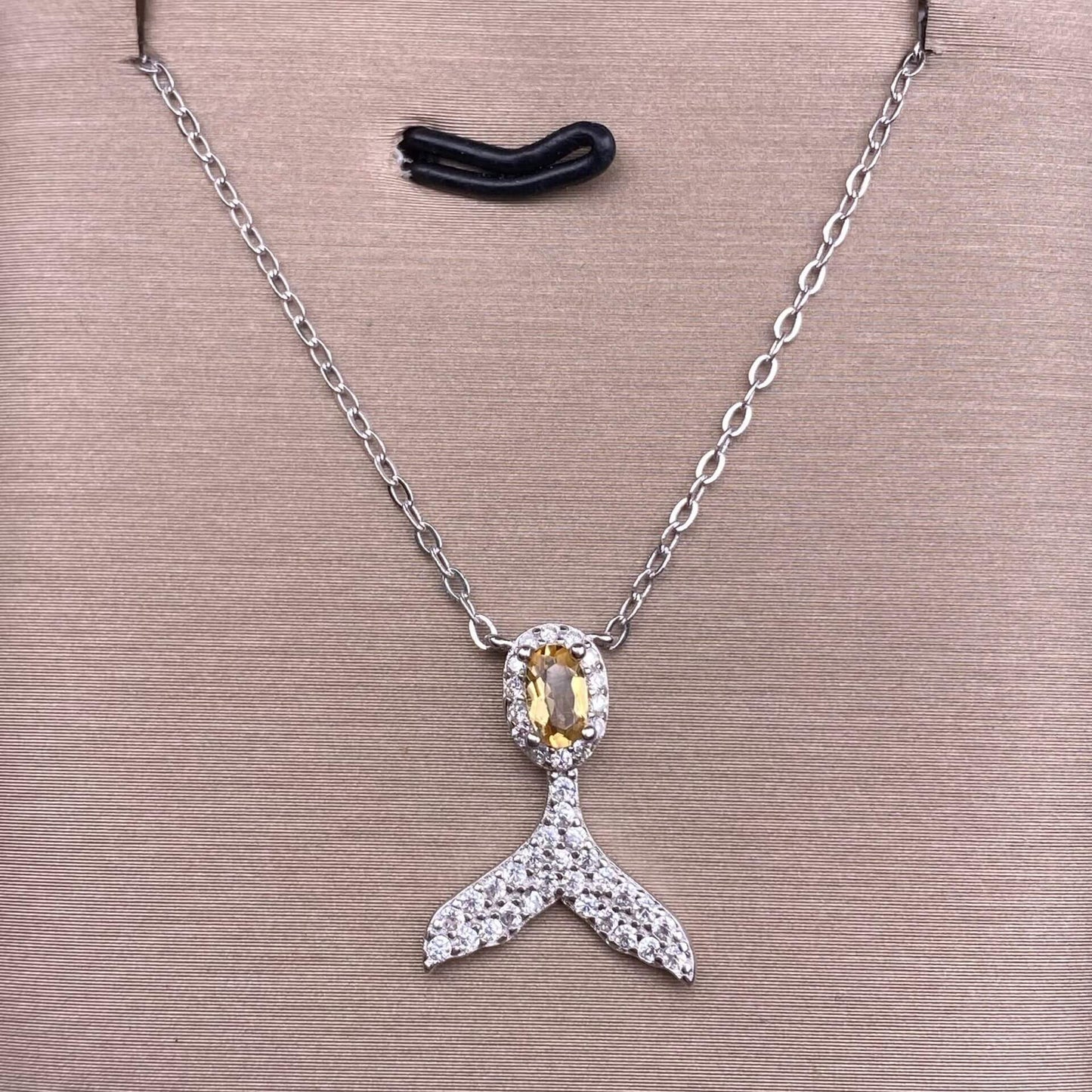 Topaz, citrine, peridot, garnet, amethyst S925 necklace, silver inlaid with full diamonds,s925 collarbone chain, silver-encrusted little rabbit children pendant, garnet quality, pure water flawless