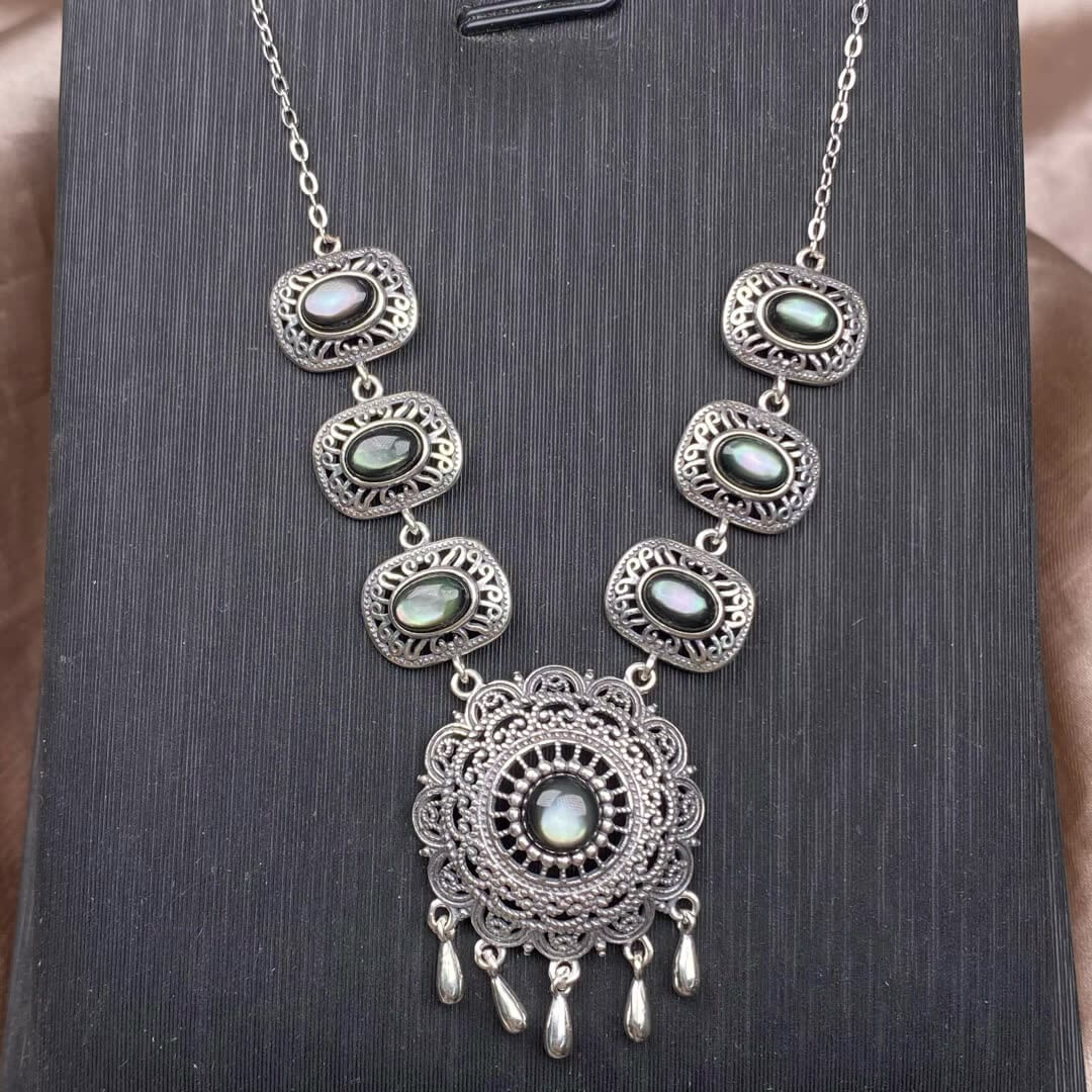 Citrine, black opal, black shell, garnet, purple dragon crystal, moonstone, purple tooth black, red jasper, jasper, golden fortune stone, copper hair crystal, gray moonlight, amethyst, s925 collarbone chain necklace