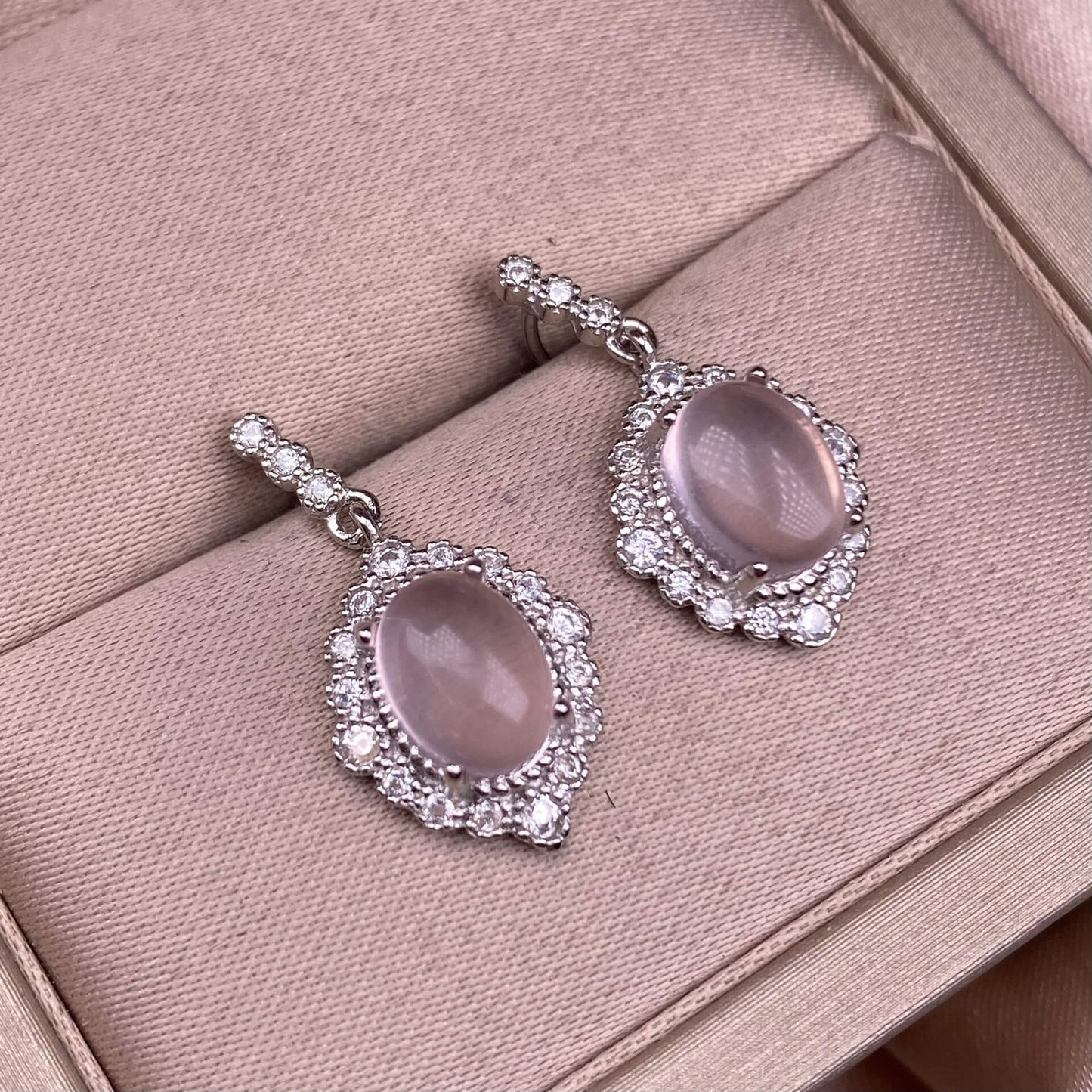 Old wax, Golden Sun, aquamarine, flower amber, citrine, Lapis lazuli, Amethyst, aquamarine, rose quartz, Grey moonlight, Golden Fortune Stone, Black shell Hetian jade, turquoise, Larima sea pattern stone, grape stone earrings S925