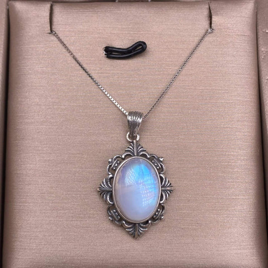 Blue Moonstone south red pendant S925 silver inlaid retro silver blue light Strong imitation ancient silver pendant Fashionable daily colored gemstone chain pendant GMSPe3
