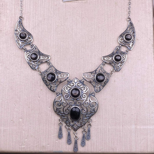 Jin Yun stone, black opal, lapis lazuli, south red stone, moonstone, turquoise S925 necklace, silver inlaid with full diamonds,s925 collarbone chain, silver-encrusted little rabbit children pendant, garnet quality, pure water flawless