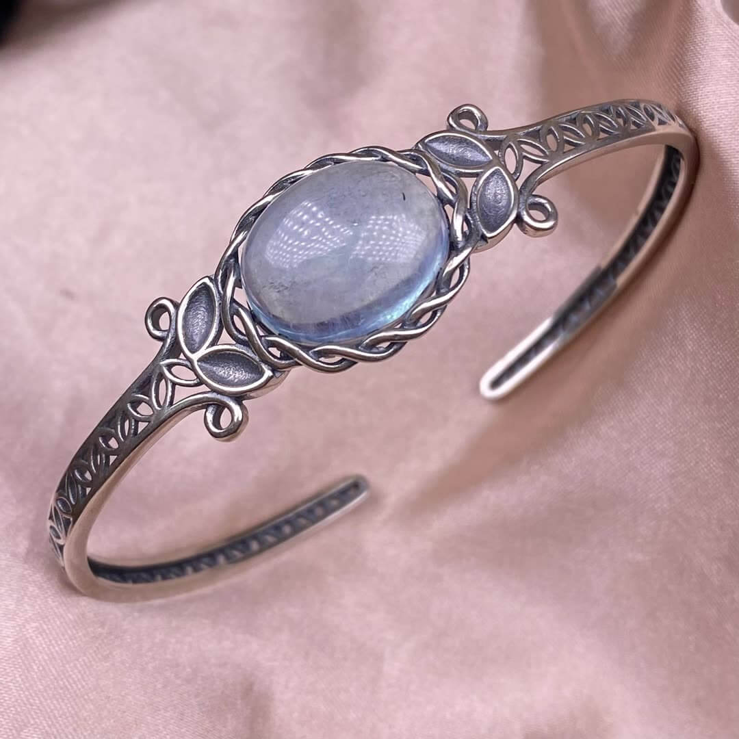 Aquamarine Purple Dragon Crysta bangle The s925 silver bangle bracelet S925, silver inlaid with retro silver, aged and exquisite, simple commuting, lace colored gemstone crystal silver bracelet