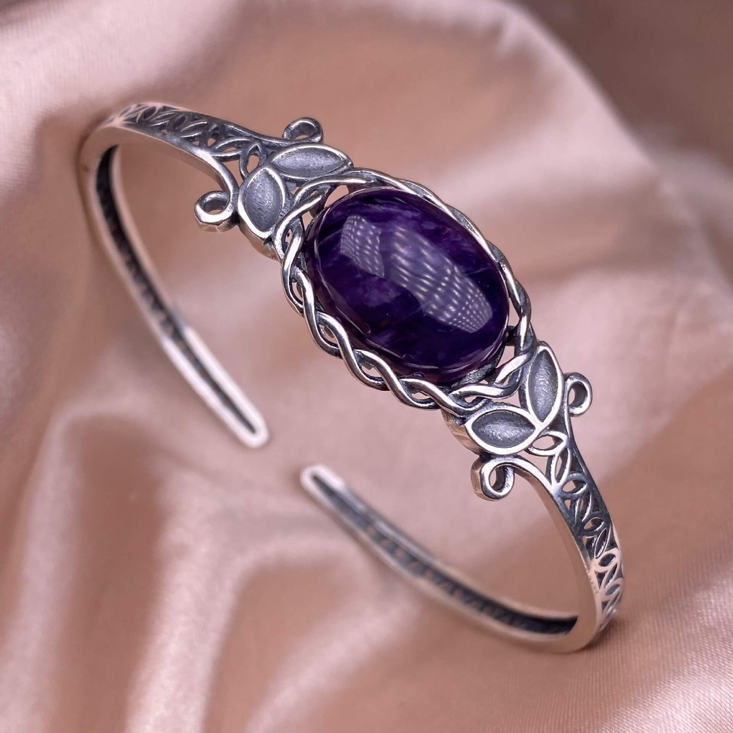 Aquamarine Purple Dragon Crysta bangle The s925 silver bangle bracelet S925, silver inlaid with retro silver, aged and exquisite, simple commuting, lace colored gemstone crystal silver bracelet