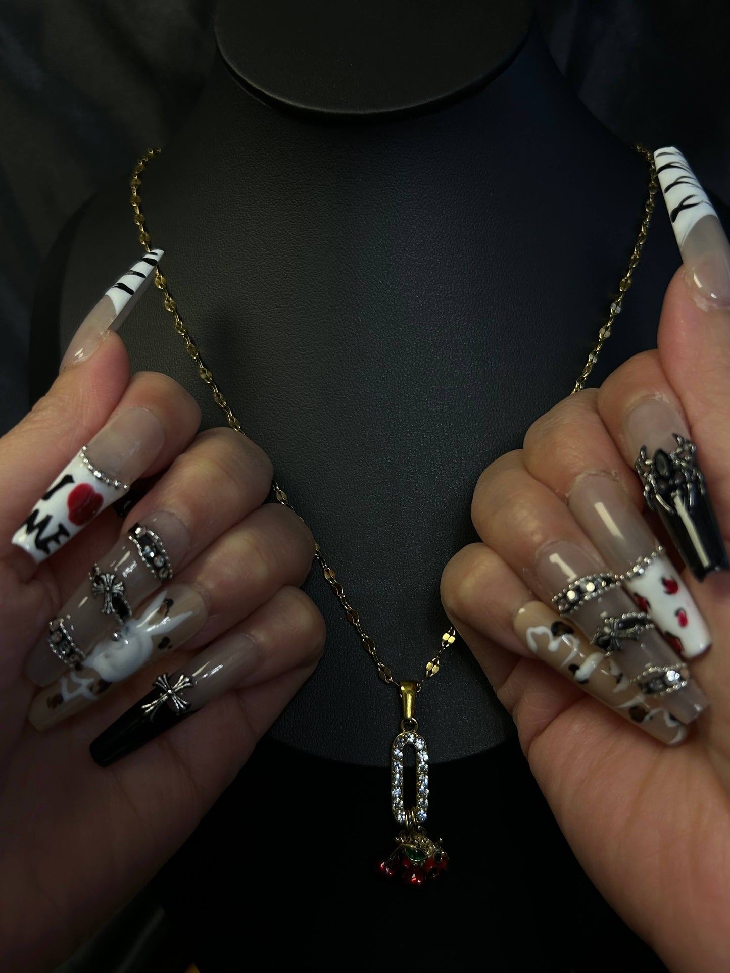 Cherry Ladybug Necklace 18k gold-plated Titanium Steel Lip chain Trendy Jewelry 2025 GMJN1