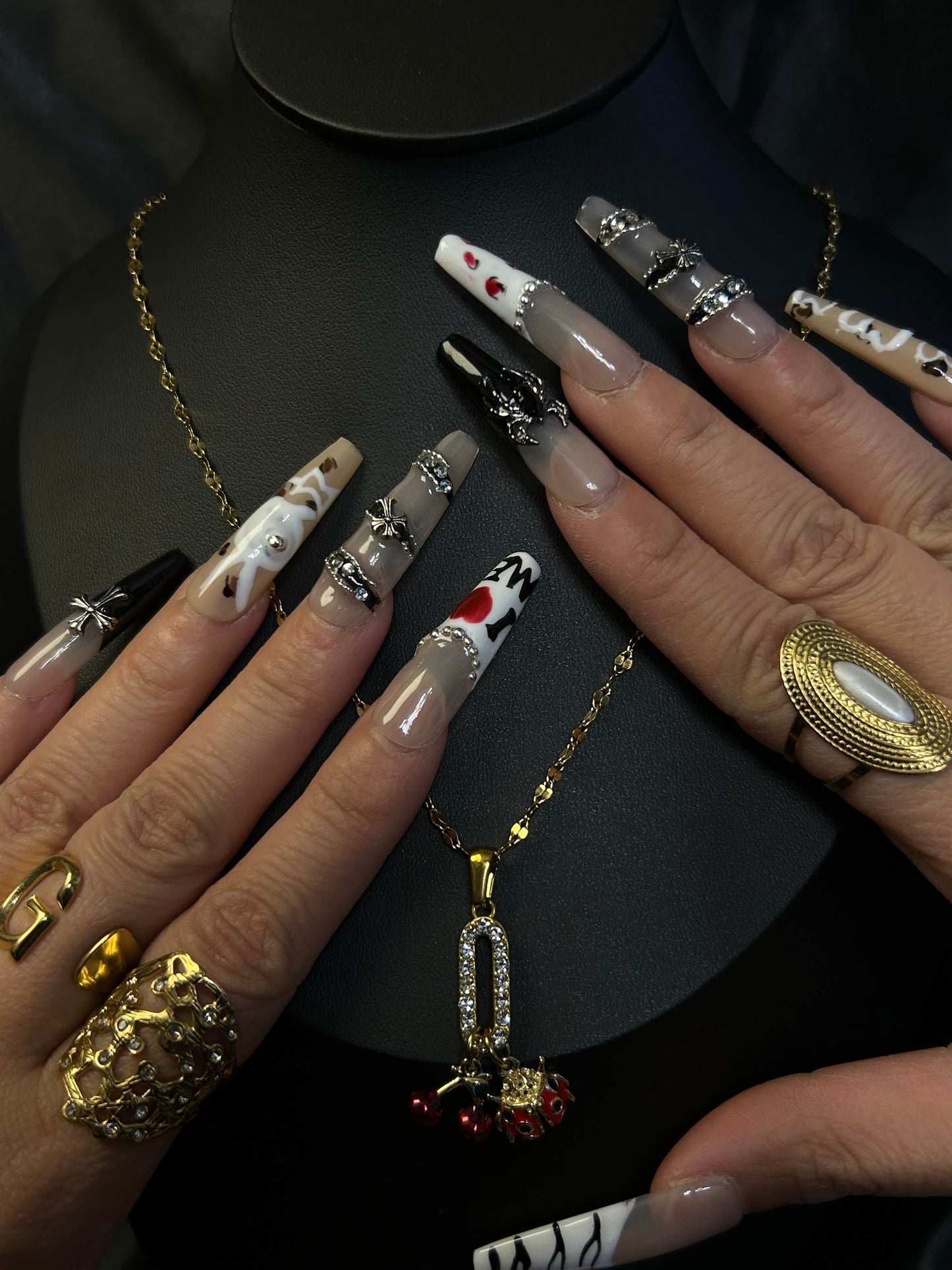 Cherry Ladybug Necklace 18k gold-plated Titanium Steel Lip chain Trendy Jewelry 2025 GMJN1