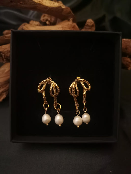 Bowk not Earrings freshwater pearl 18k gold-plated Titanium Steel GMJE3