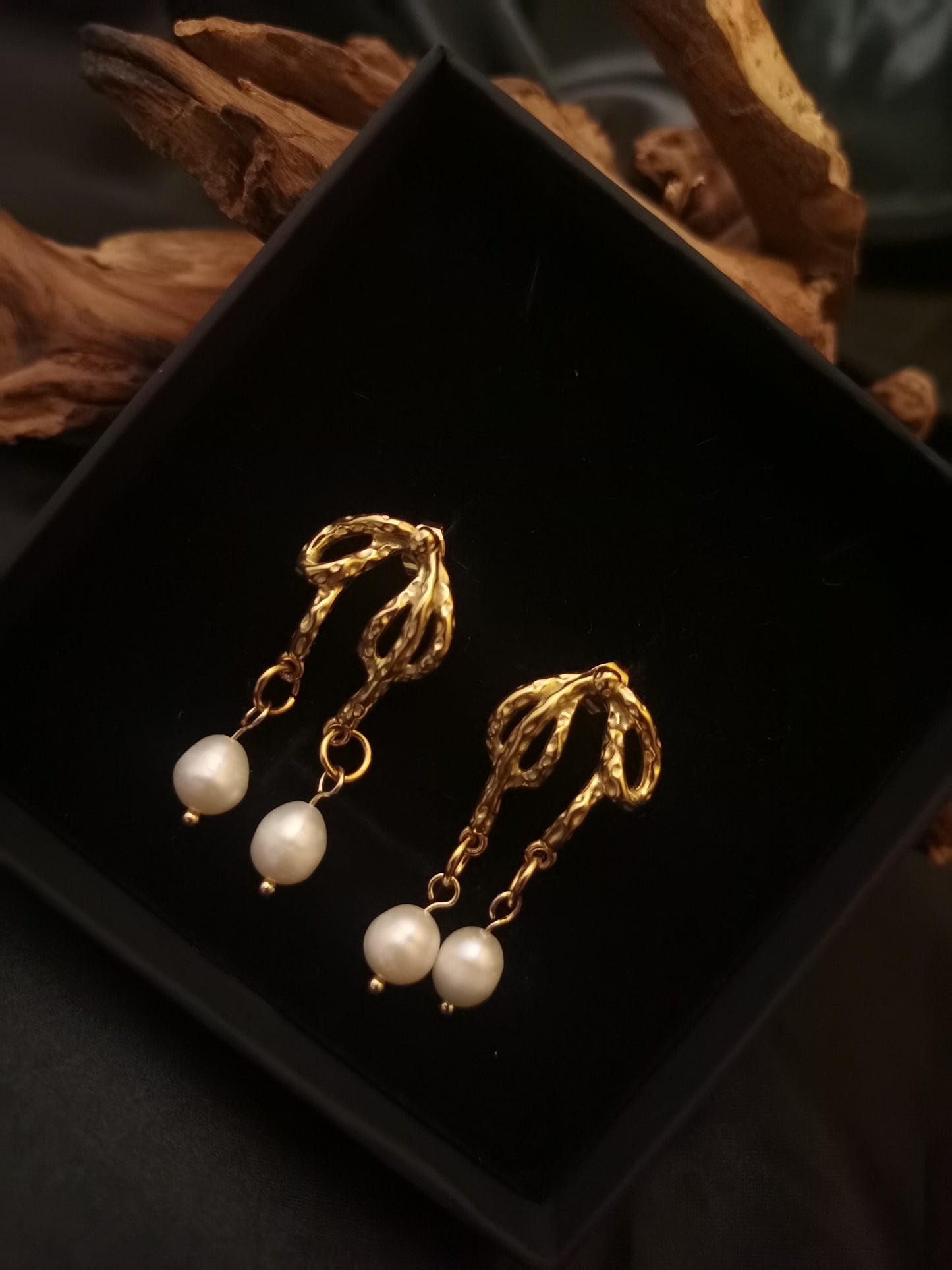 Bowk not Earrings freshwater pearl 18k gold-plated Titanium Steel GMJE3