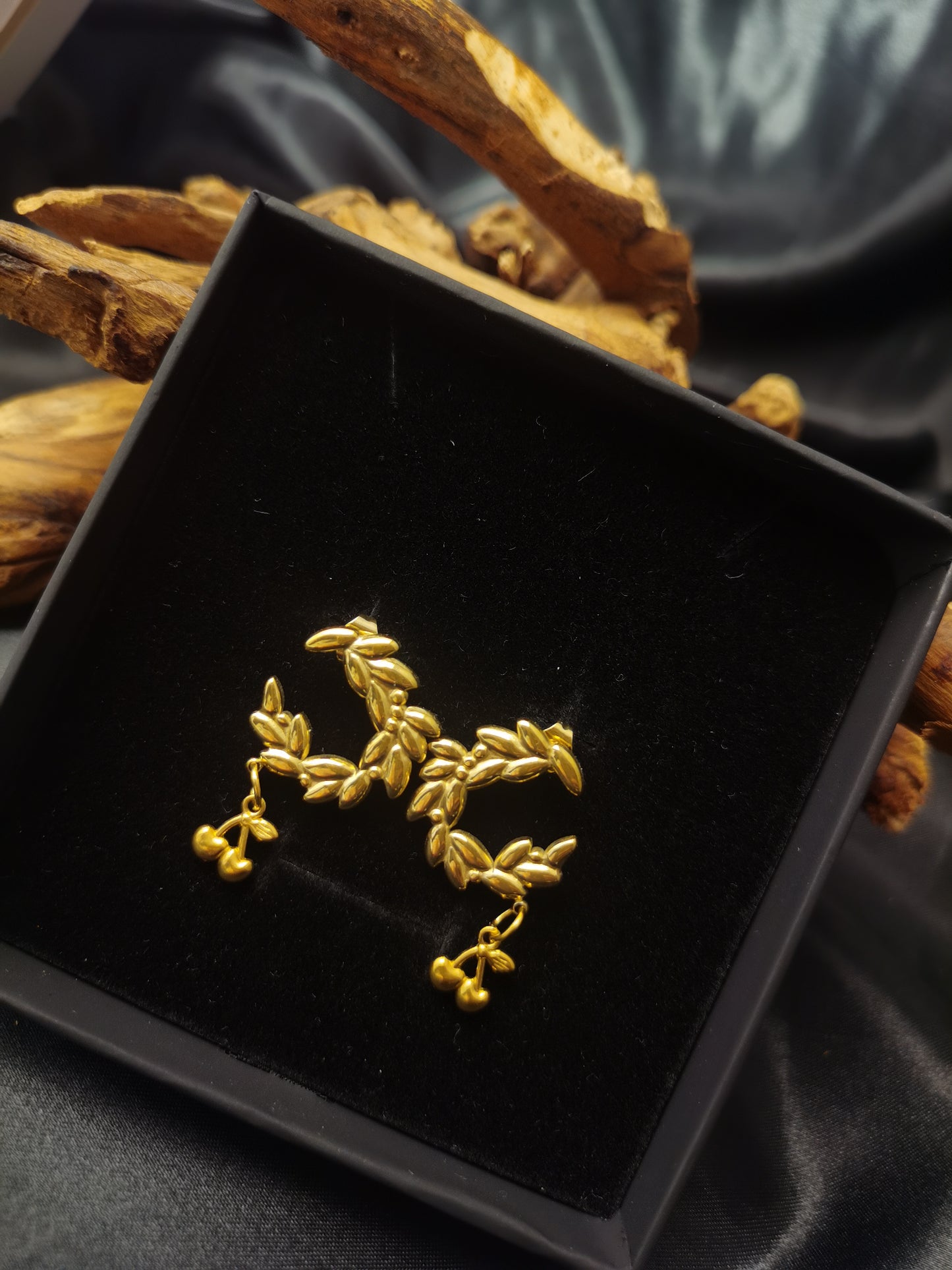 Ear of Wheat Cherry Earrings 18k gold-plated Titanium Steel GMJE7