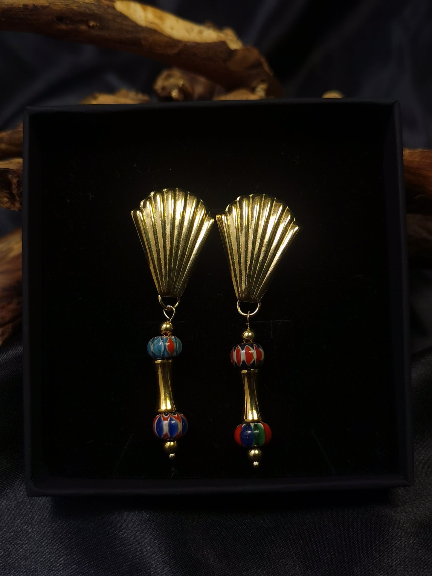 Shell shaped Earrings 18k gold-plated Titanium Steel Nepal natural stone GMJE11