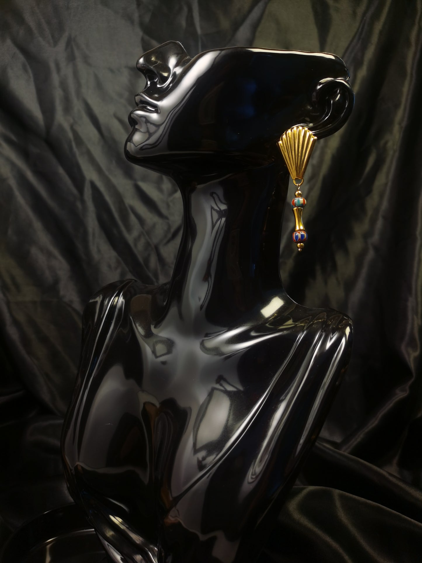 Shell shaped Earrings 18k gold-plated Titanium Steel Nepal natural stone GMJE11