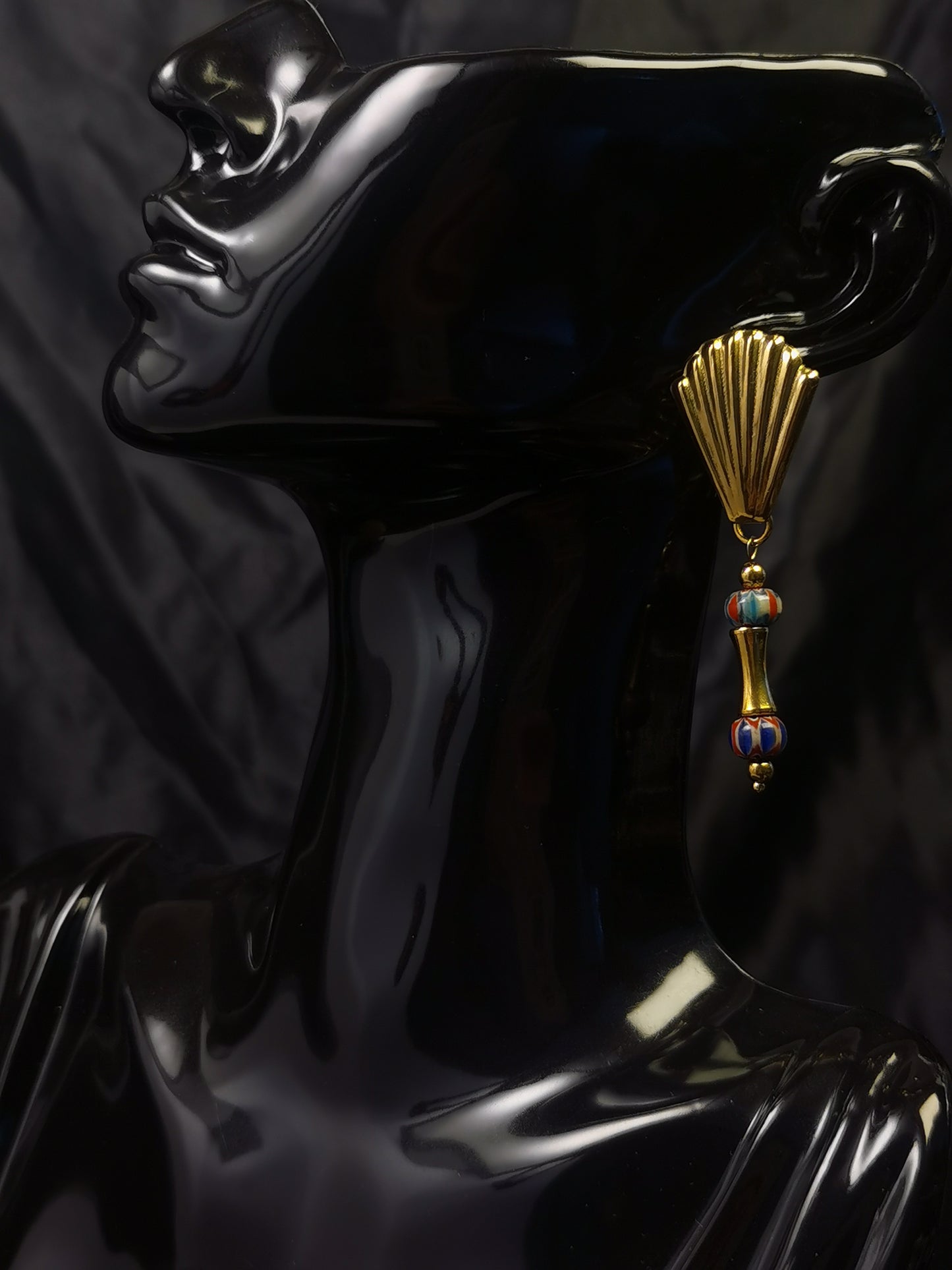 Shell shaped Earrings 18k gold-plated Titanium Steel Nepal natural stone GMJE11