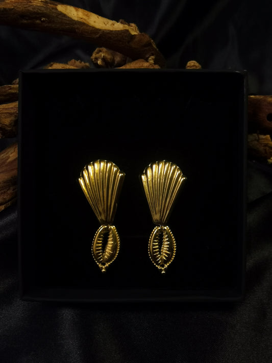 Shell Shaped Earrings 18k gold-plated Titanium Steel Shell pendant GMJE22