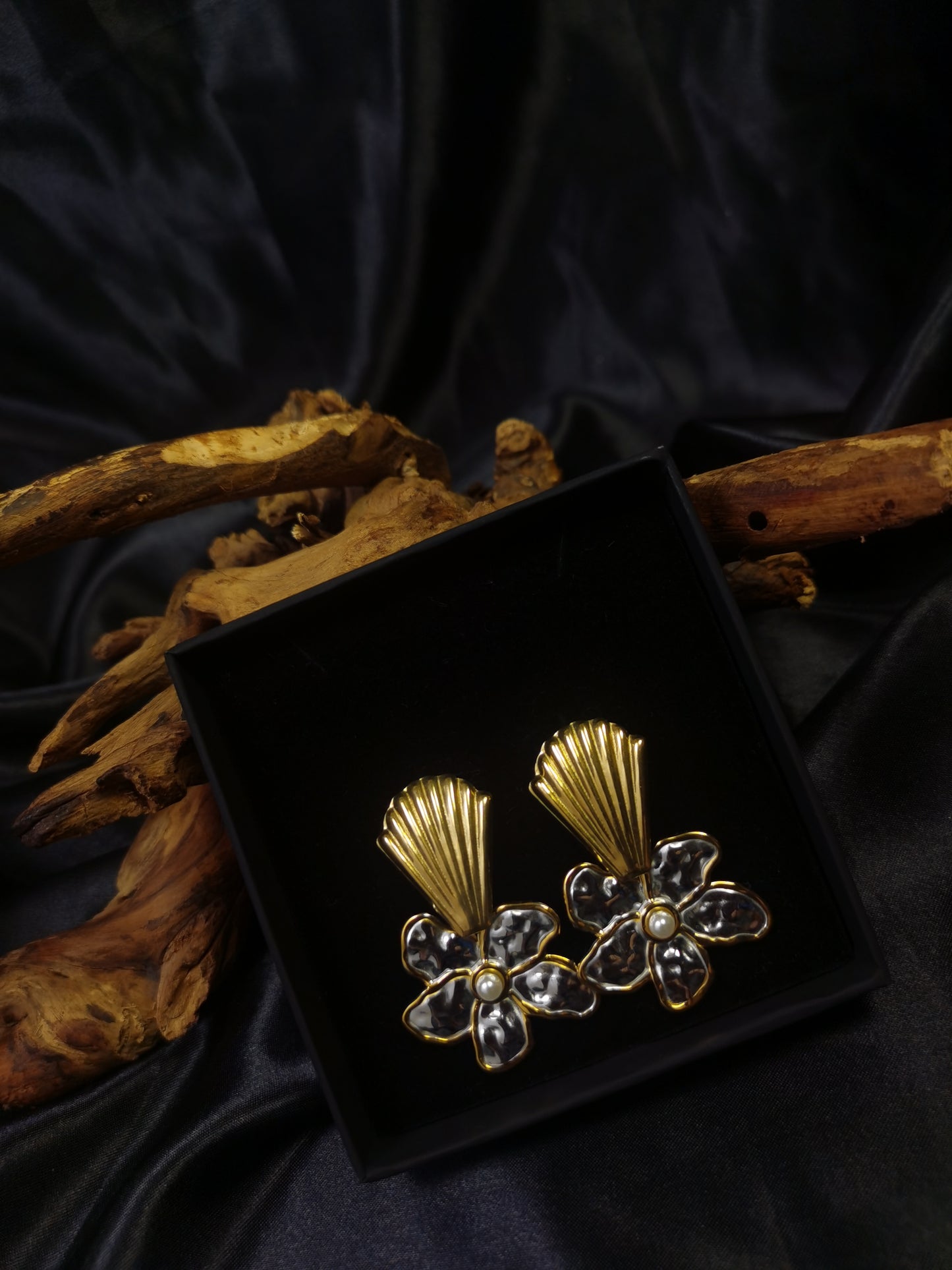 Shell Shaped Earrings 18k gold-plated Titanium Steel Silver Flower pendant GMJE26