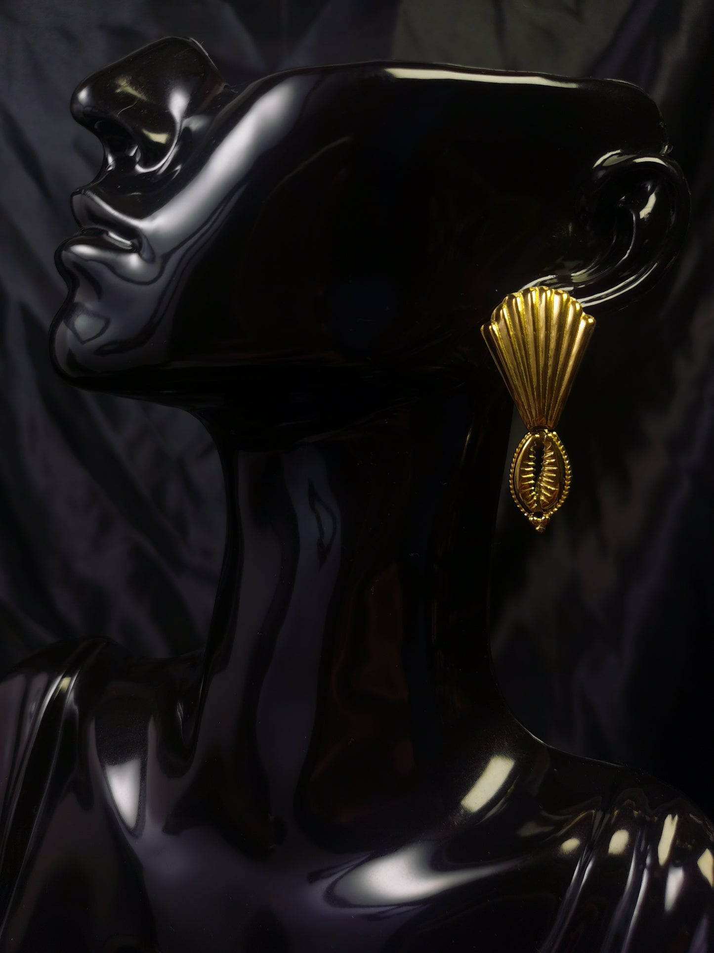 Shell Shaped Earrings 18k gold-plated Titanium Steel Shell pendant GMJE22