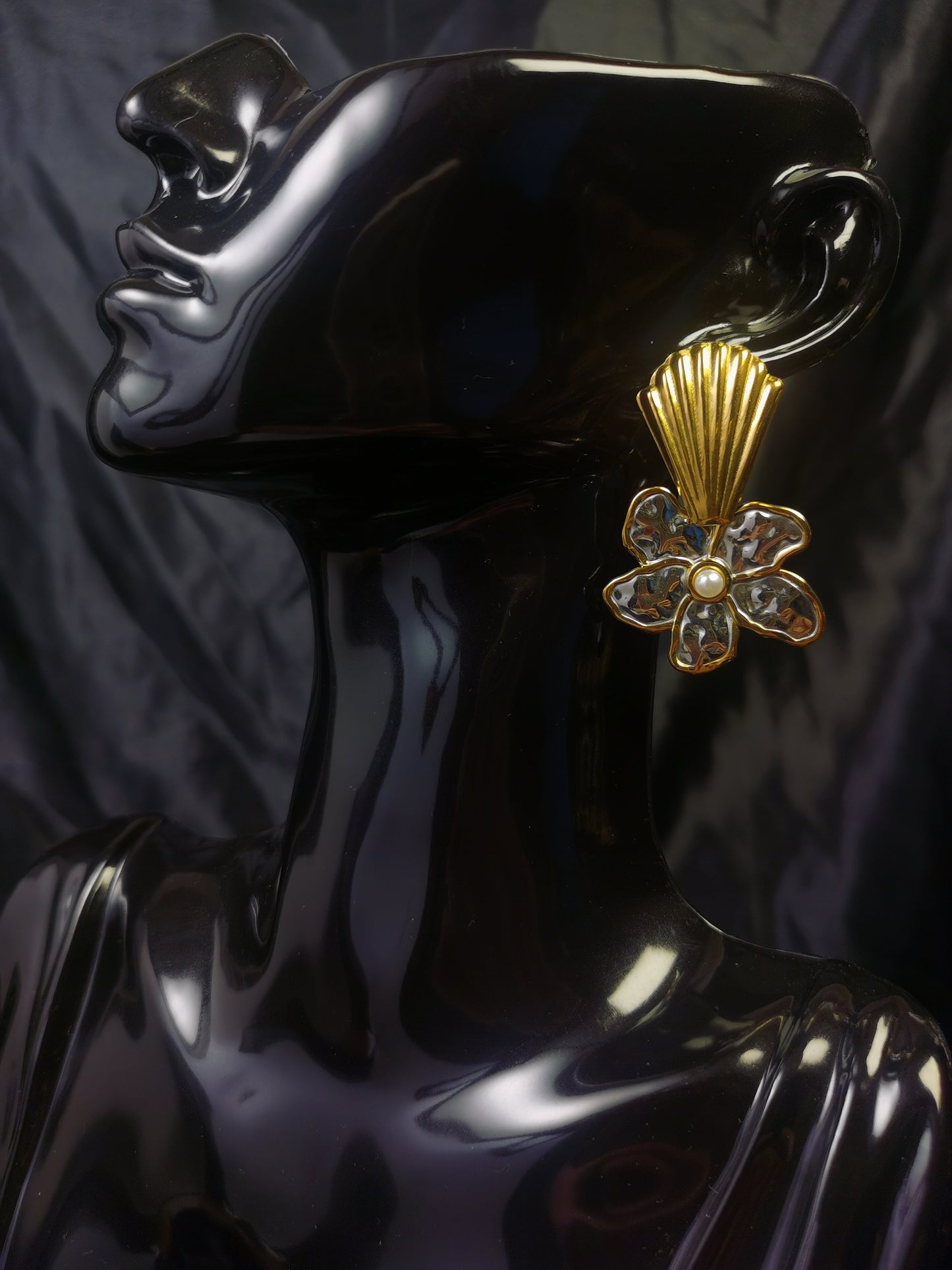 Shell Shaped Earrings 18k gold-plated Titanium Steel Silver Flower pendant GMJE26