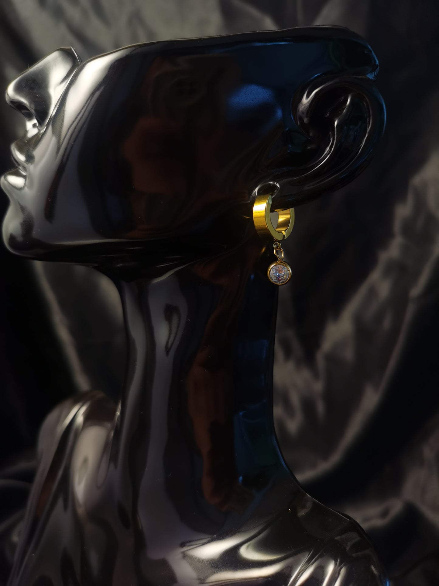 Huggie Zircon Earrings 18k gold-plated Titanium Steel GMJE29