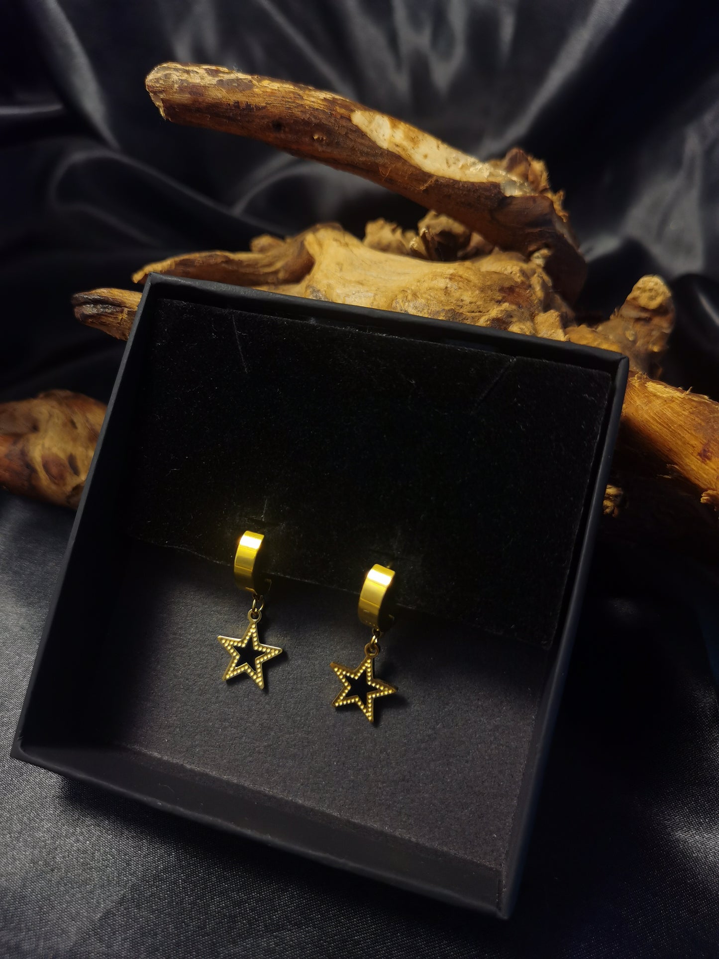 Huggie Star Earrings 18k gold-plated Titanium Steel GMJE30