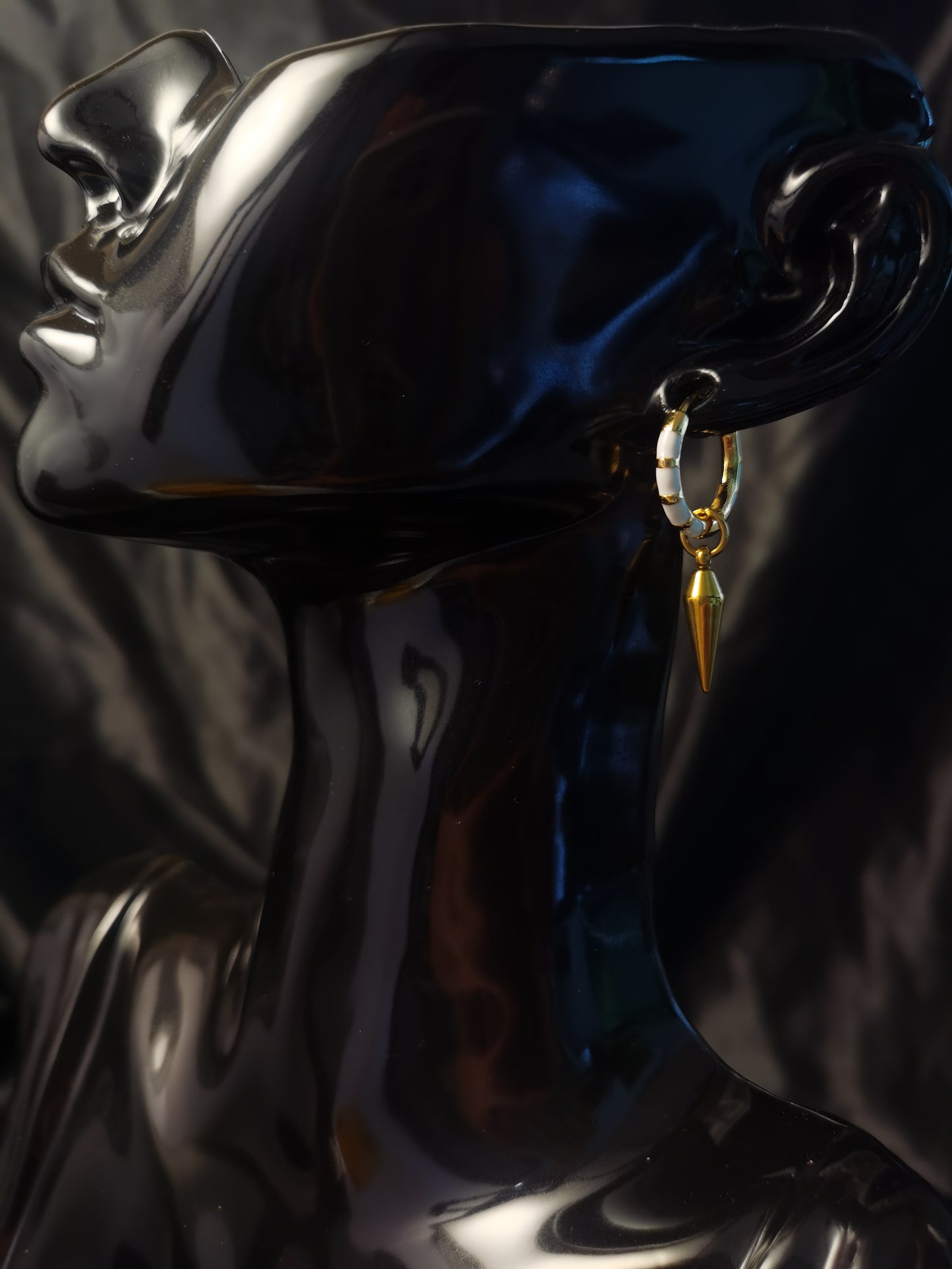 Huggie Rivet Earrings 18k gold-plated Titanium Steel GMJE35