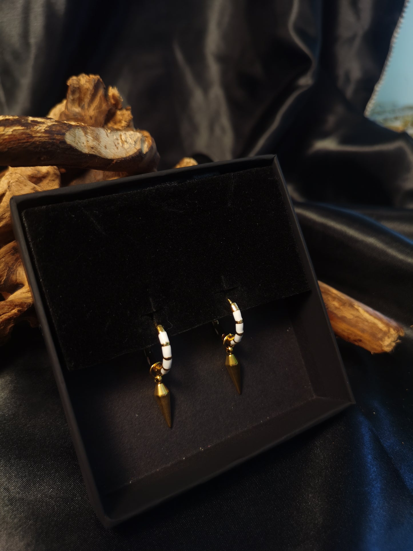 Huggie Rivet Earrings 18k gold-plated Titanium Steel GMJE35