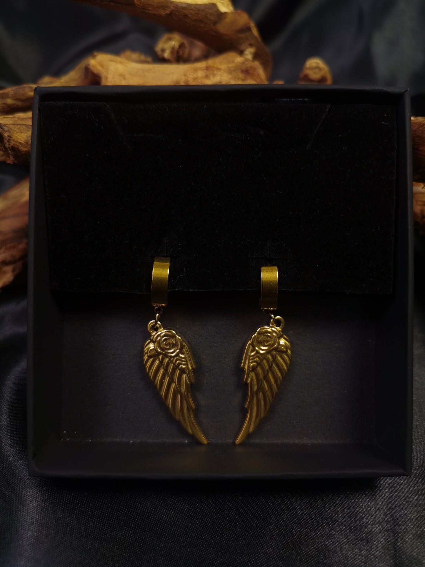 Huggie Angel Wings Earrings 18k gold-plated Titanium Steel GMJE40