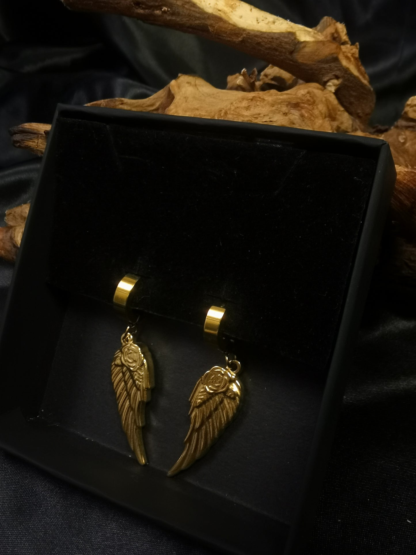 Huggie Angel Wings Earrings 18k gold-plated Titanium Steel GMJE40