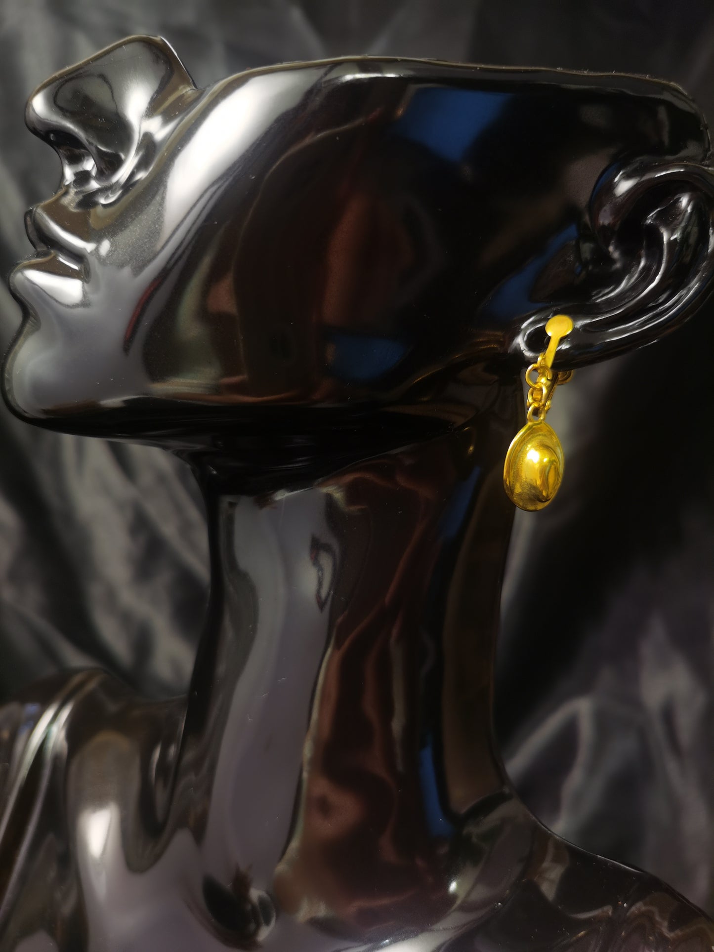 Huggie Cowboy Earrings 18k gold-plated Titanium Steel GMJE42