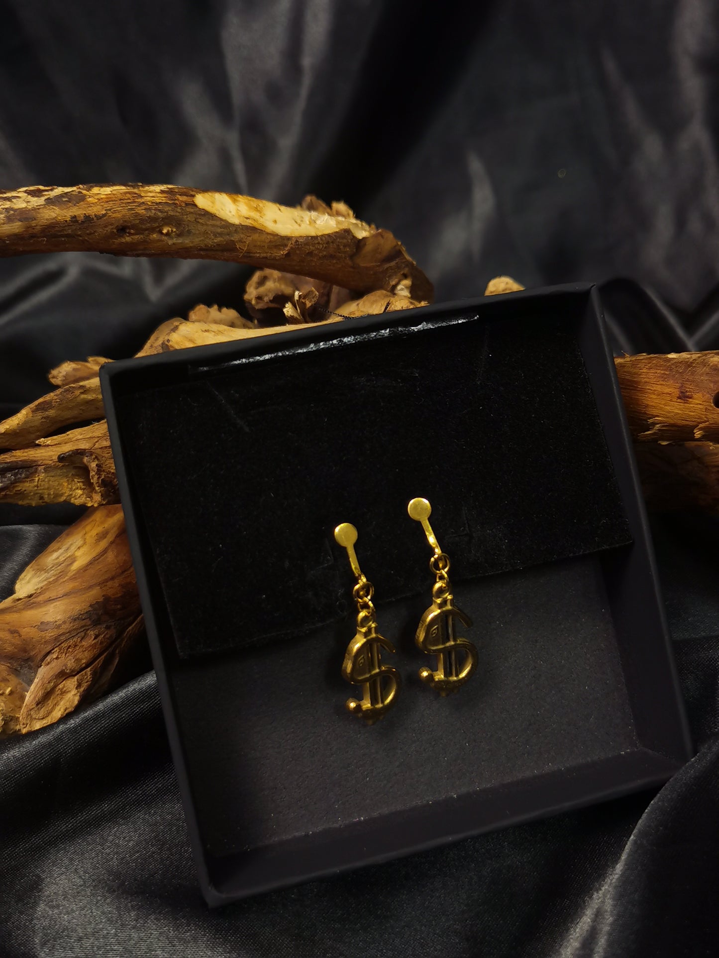 Huggie Dollars Earrings 18k gold-plated Titanium Steel GMJE41