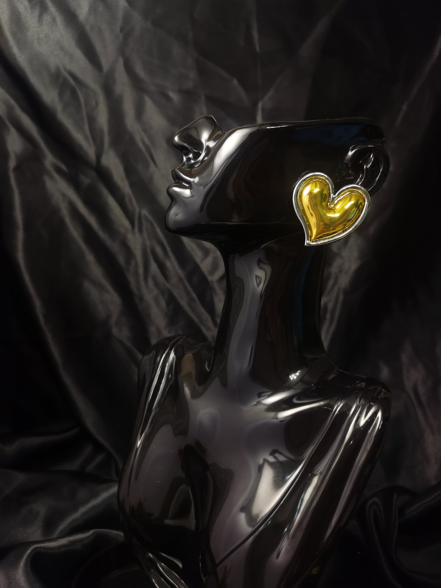 Heart  Earrings 18k gold-plated Titanium Steel GMJE44