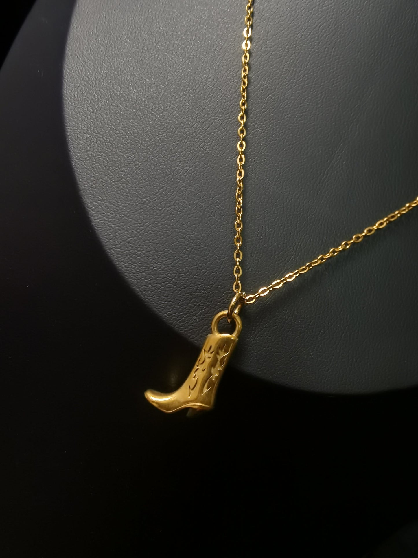 Boots Necklace 18k gold-plated Titanium Steel o chain Trendy Jewelry 2025 GMJN16