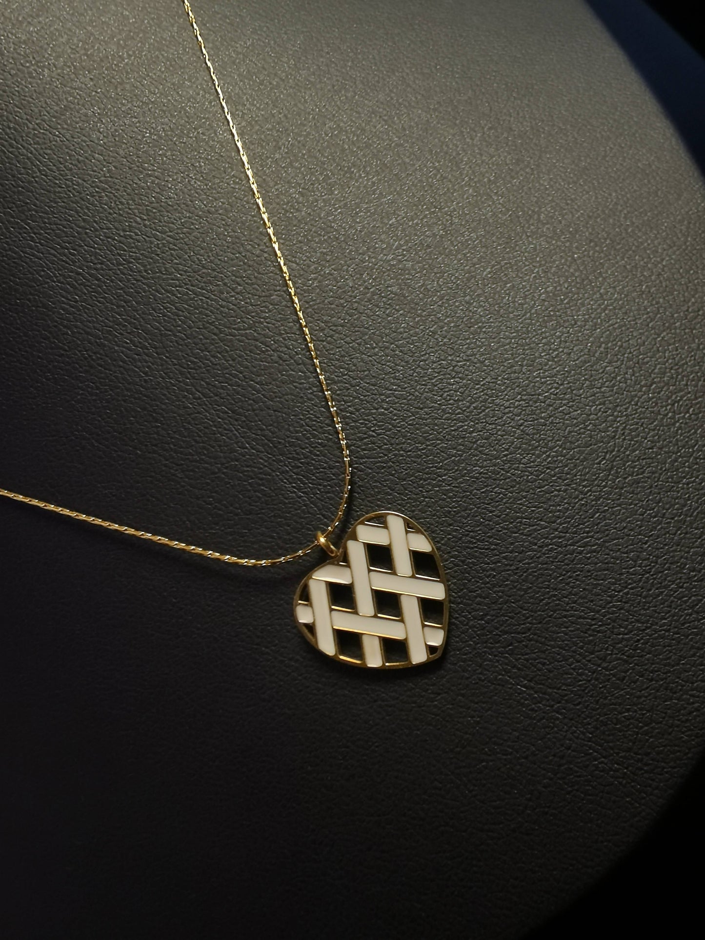 Net Heart Necklace 18k gold-plated Titanium Steel chain Trendy Jewelry 2025 GMJN31