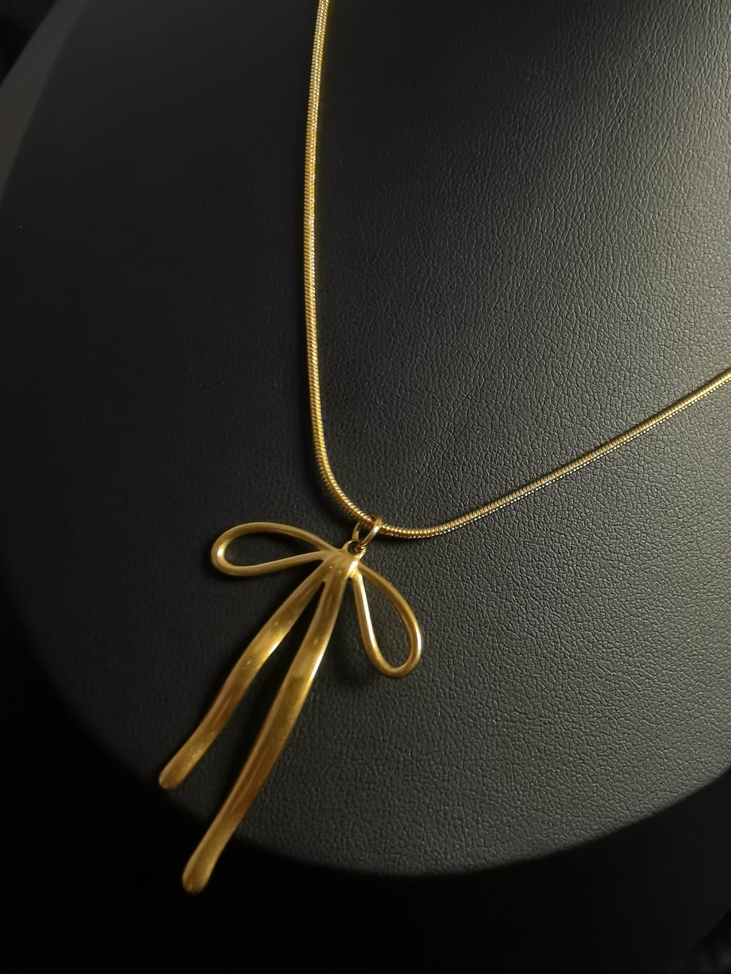 Bow knot belt Necklace 18k gold-plated Titanium Steel round snake chain Trendy Jewelry 2025 GMJN33