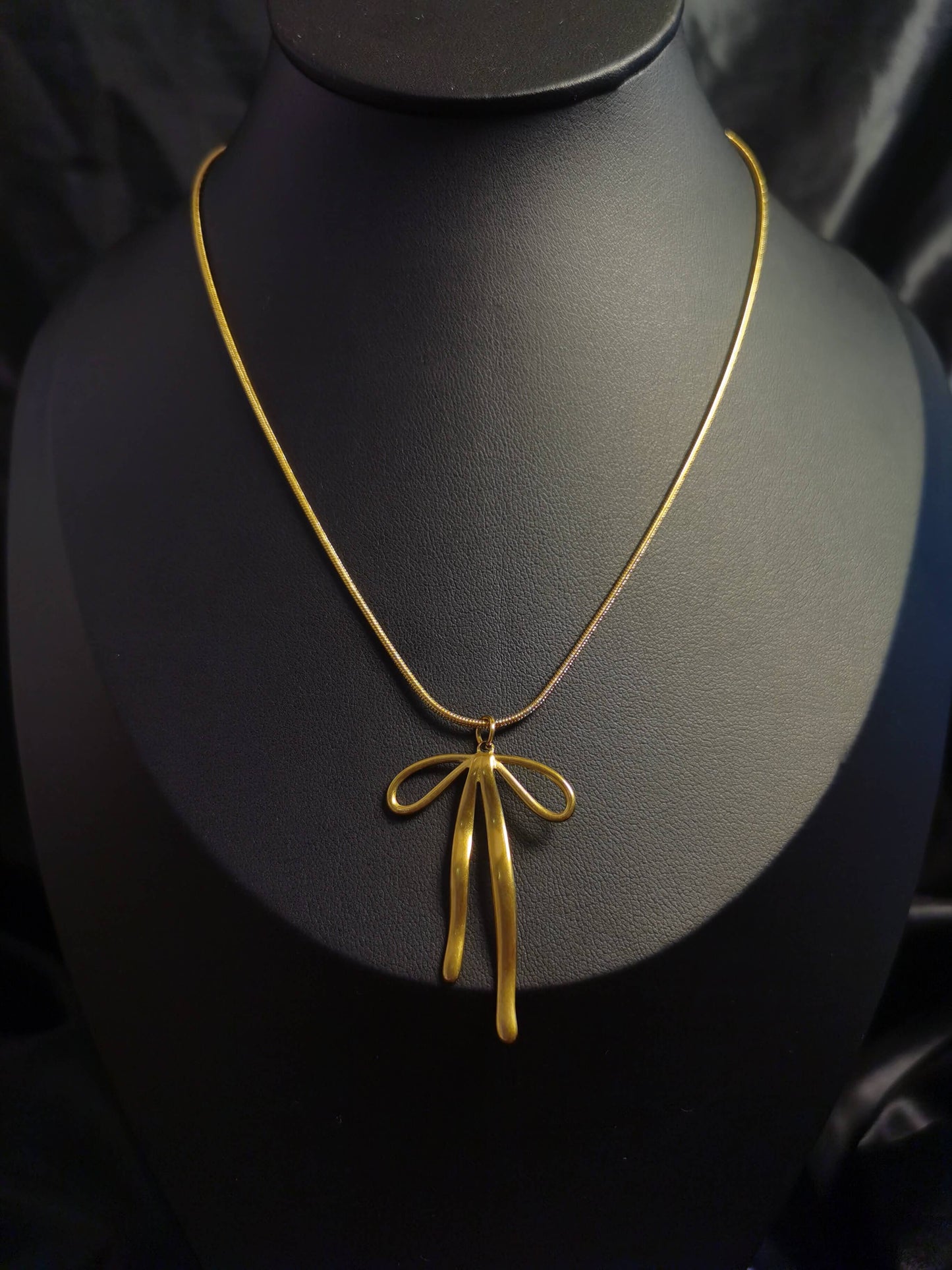 Bow knot belt Necklace 18k gold-plated Titanium Steel round snake chain Trendy Jewelry 2025 GMJN33