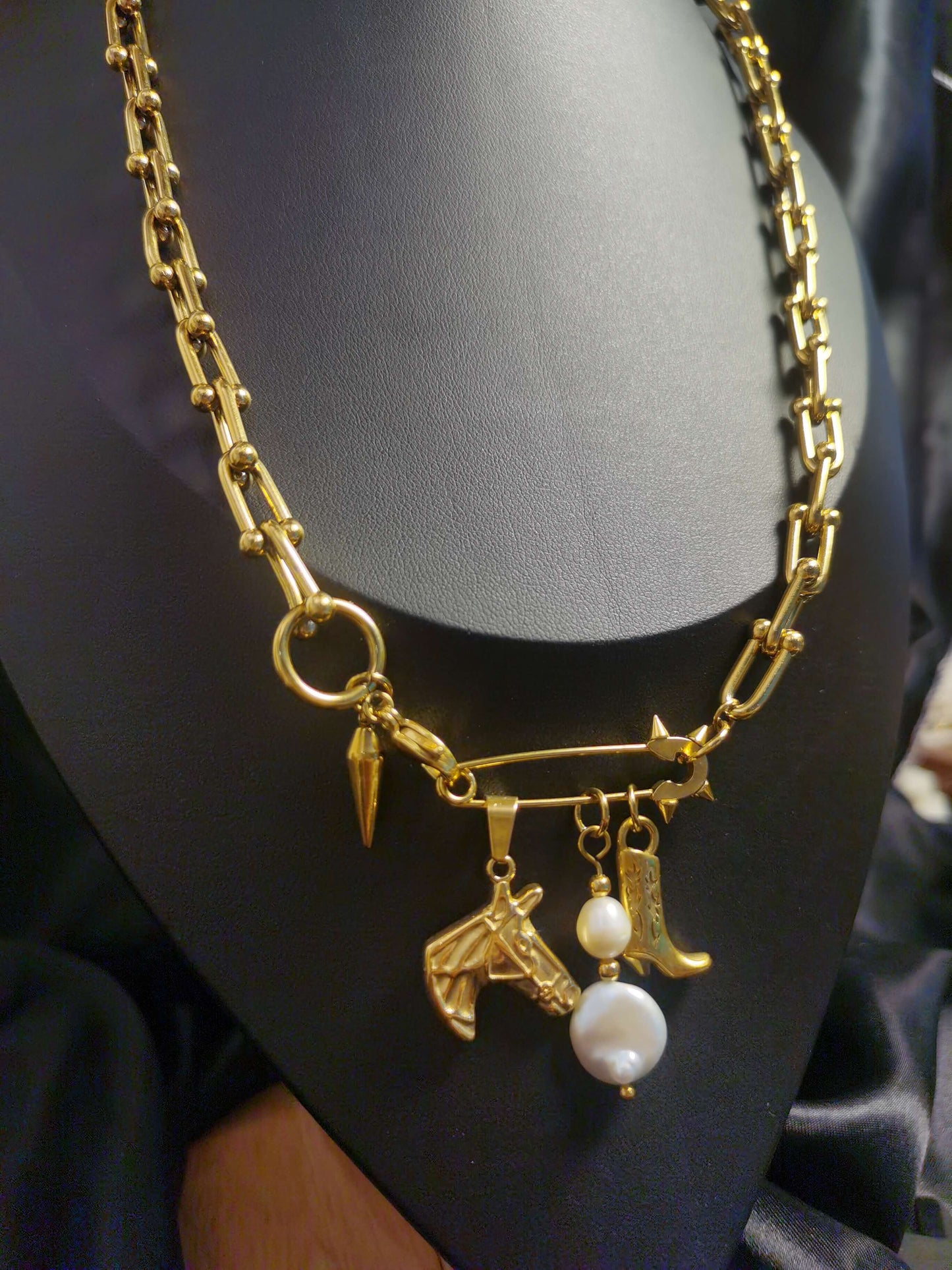 Cowboy Necklace 18k gold-plated Titanium Steel horseshoe chain Trendy Jewelry 2025 GMJN38