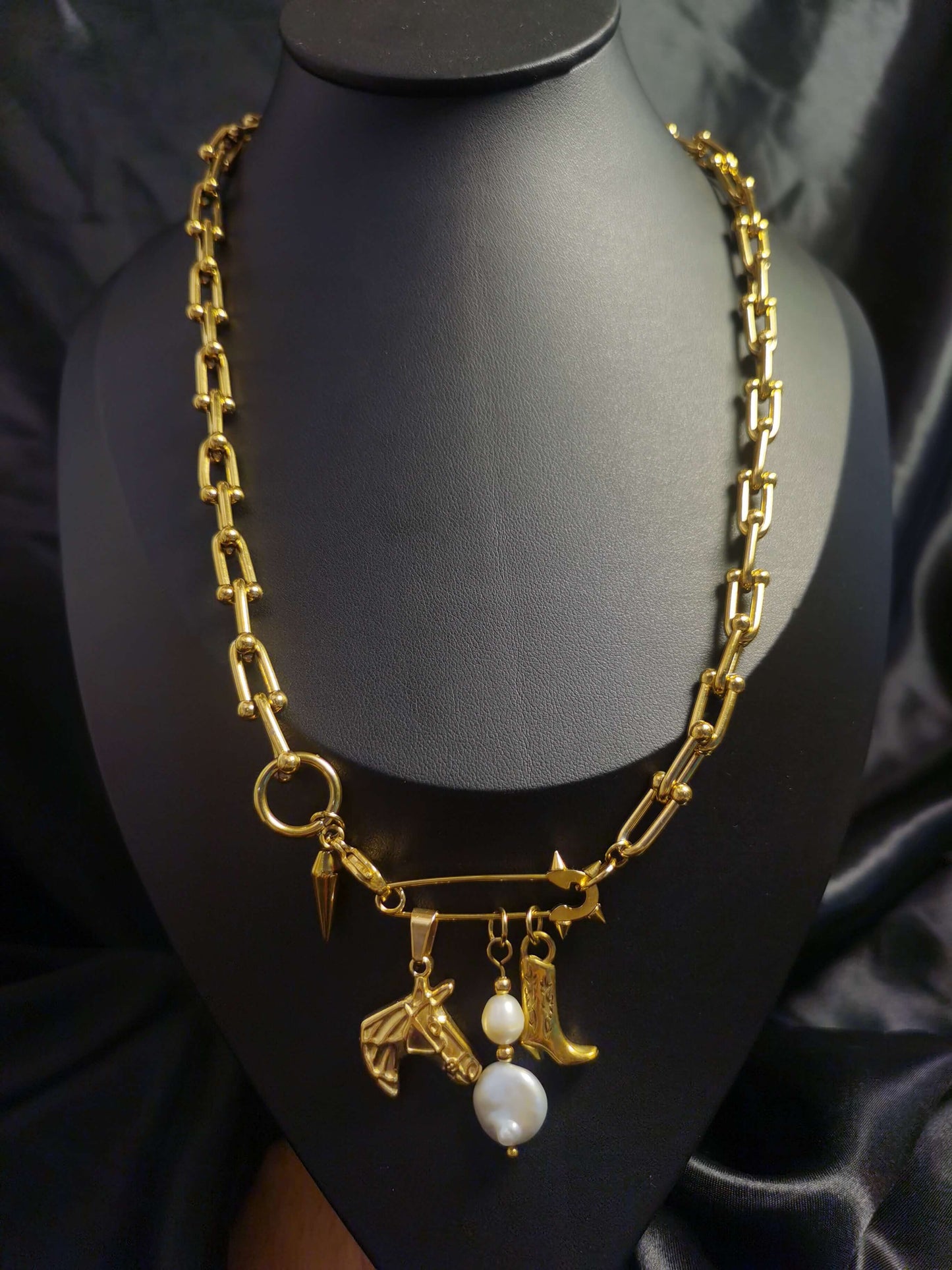 Cowboy Necklace 18k gold-plated Titanium Steel horseshoe chain Trendy Jewelry 2025 GMJN38