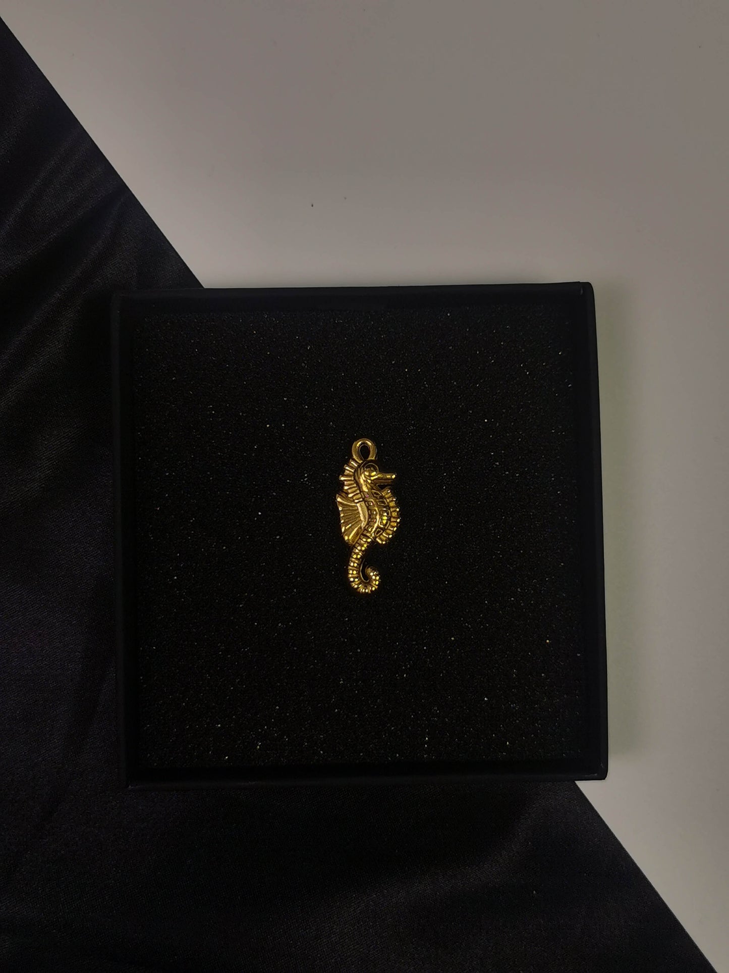 Animal element Pendant 18k gold-plated Titanium Steel Trendy Jewelry 2025 GMJP1A