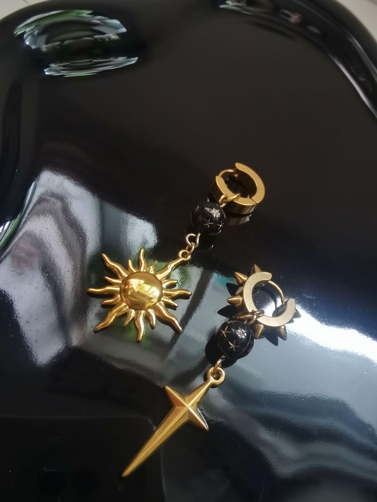 Huggies Earrings 18k gold-plated Titanium Steel Bibleinspo Cross and light GMJE56