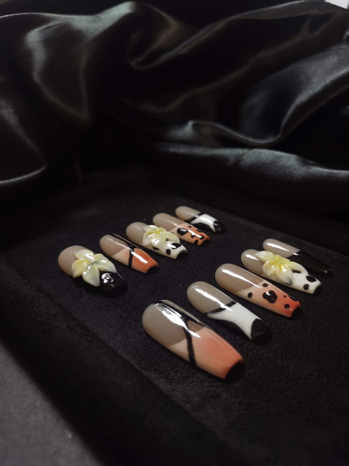 NO:1018 Acrylic 3D Flower Design Autumn Fall animal print Press on nails square coffin stiletto reusable durable trendy 2025