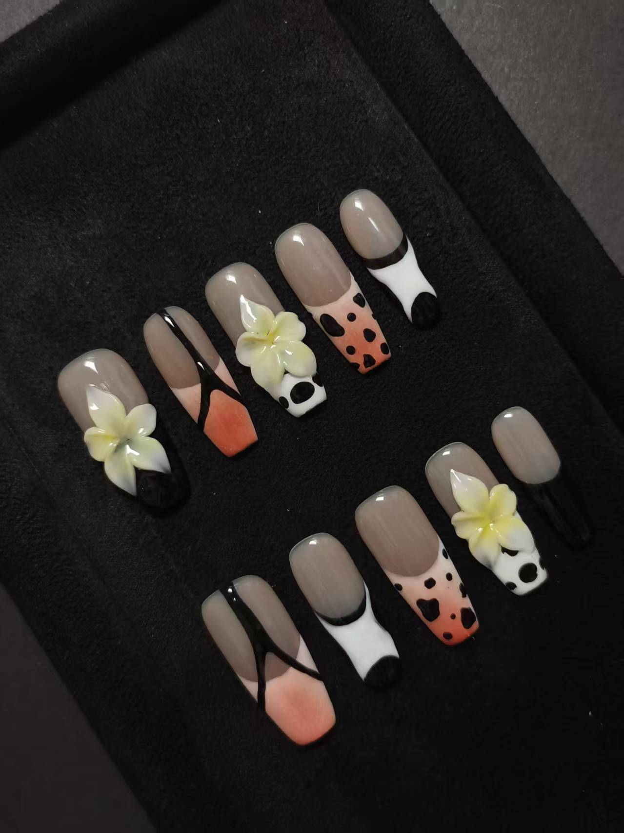 NO:1018 Acrylic 3D Flower Design Autumn Fall animal print Press on nails square coffin stiletto reusable durable trendy 2025