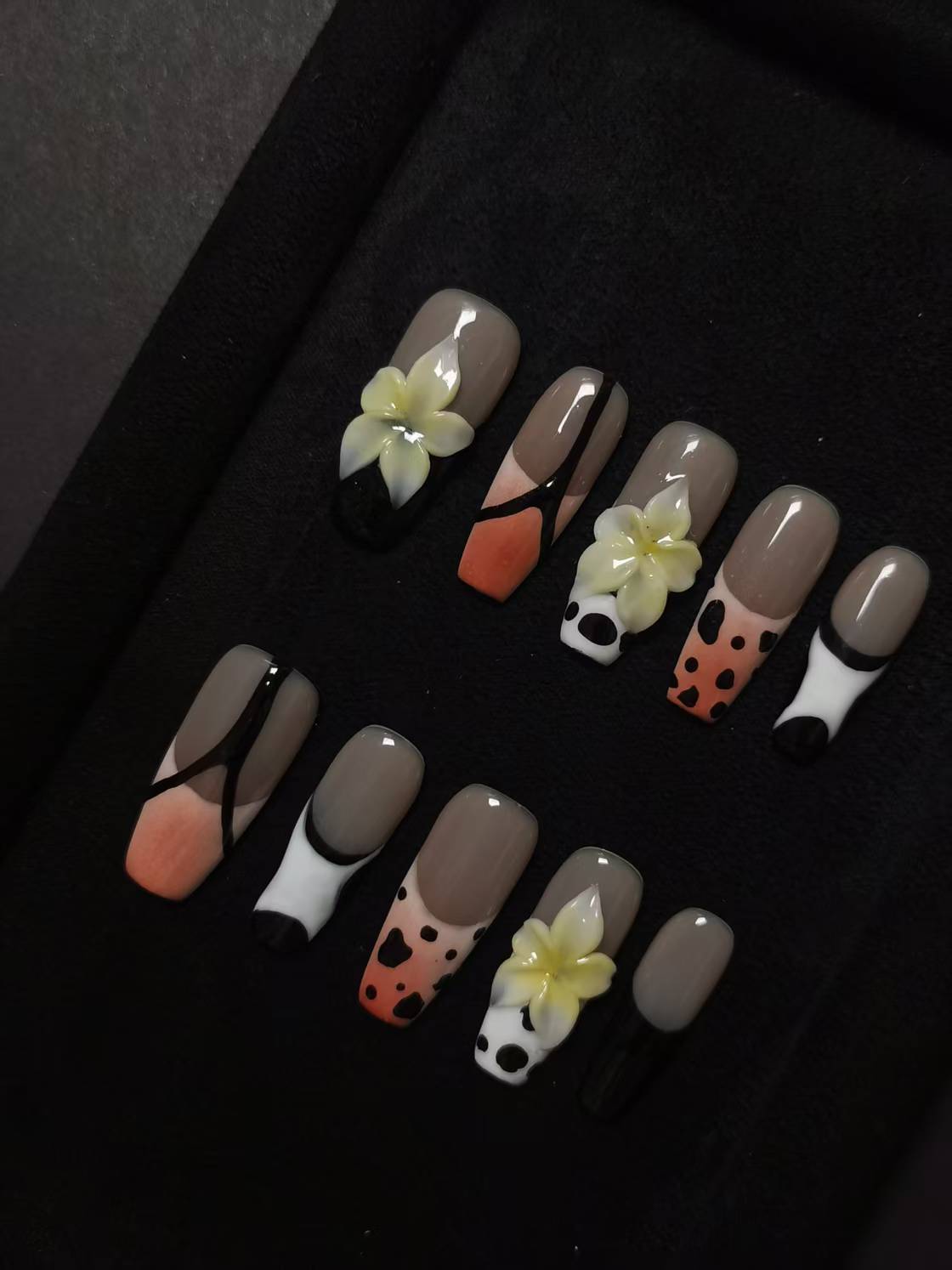NO:1018 Acrylic 3D Flower Design Autumn Fall animal print Press on nails square coffin stiletto reusable durable trendy 2025