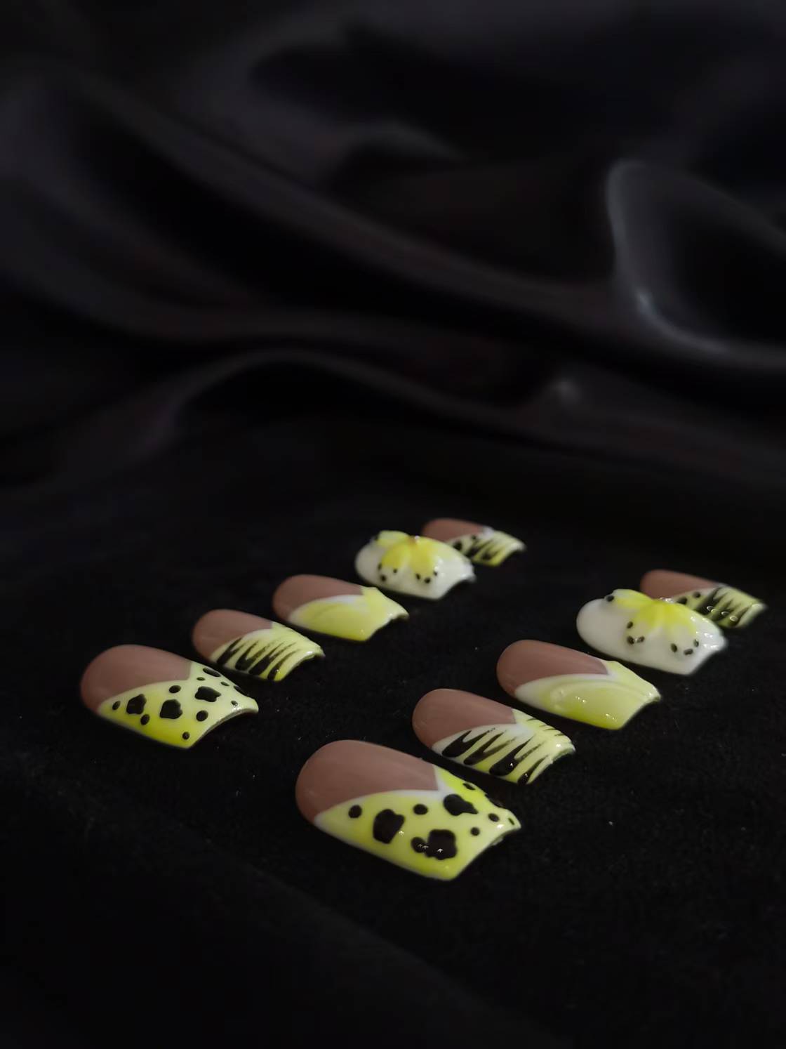 NO:1043 Acrylic 3D Flower Press on nails short square reusable durable trendy 2025