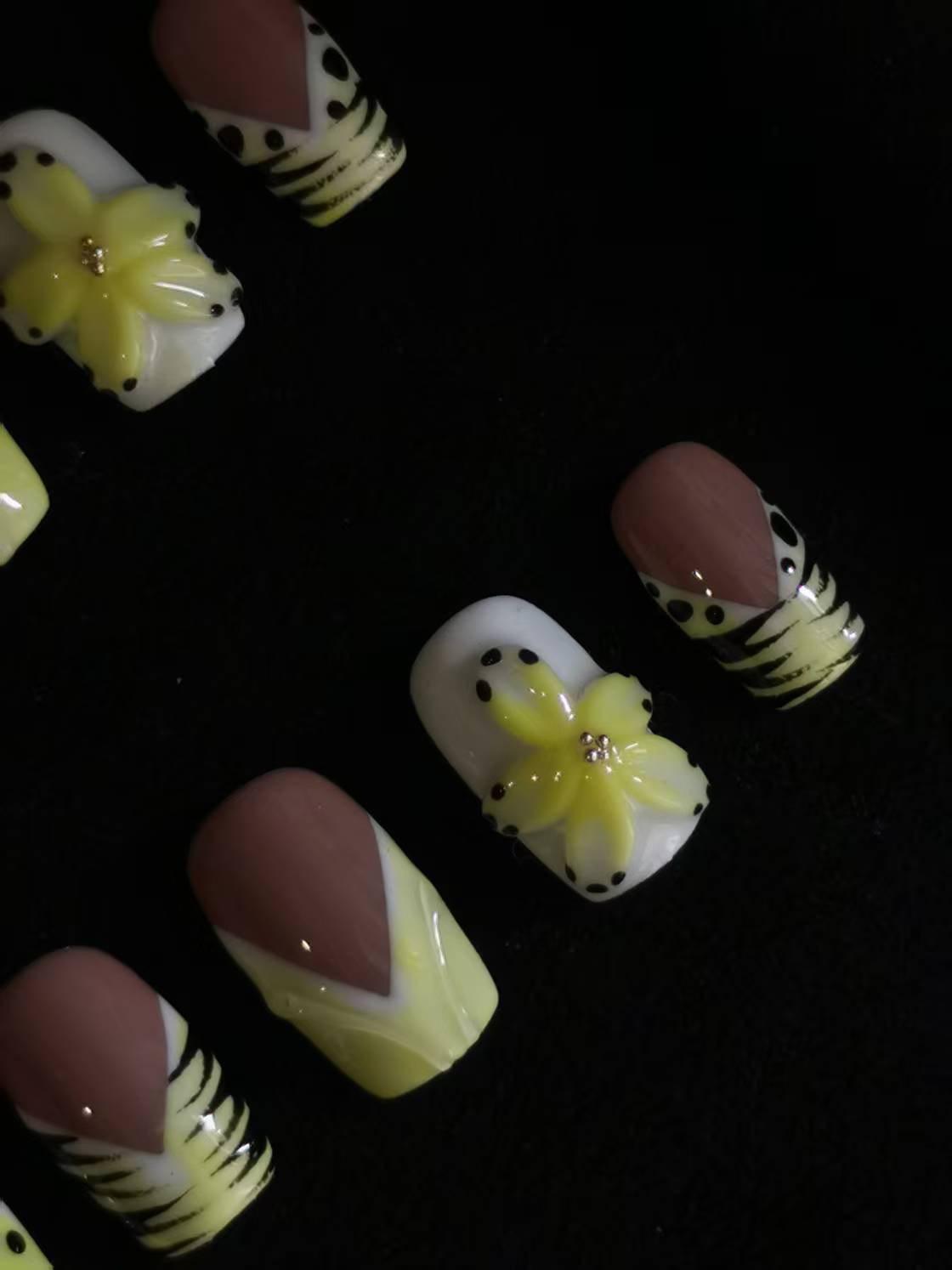 NO:1043 Acrylic 3D Flower Press on nails short square reusable durable trendy 2025